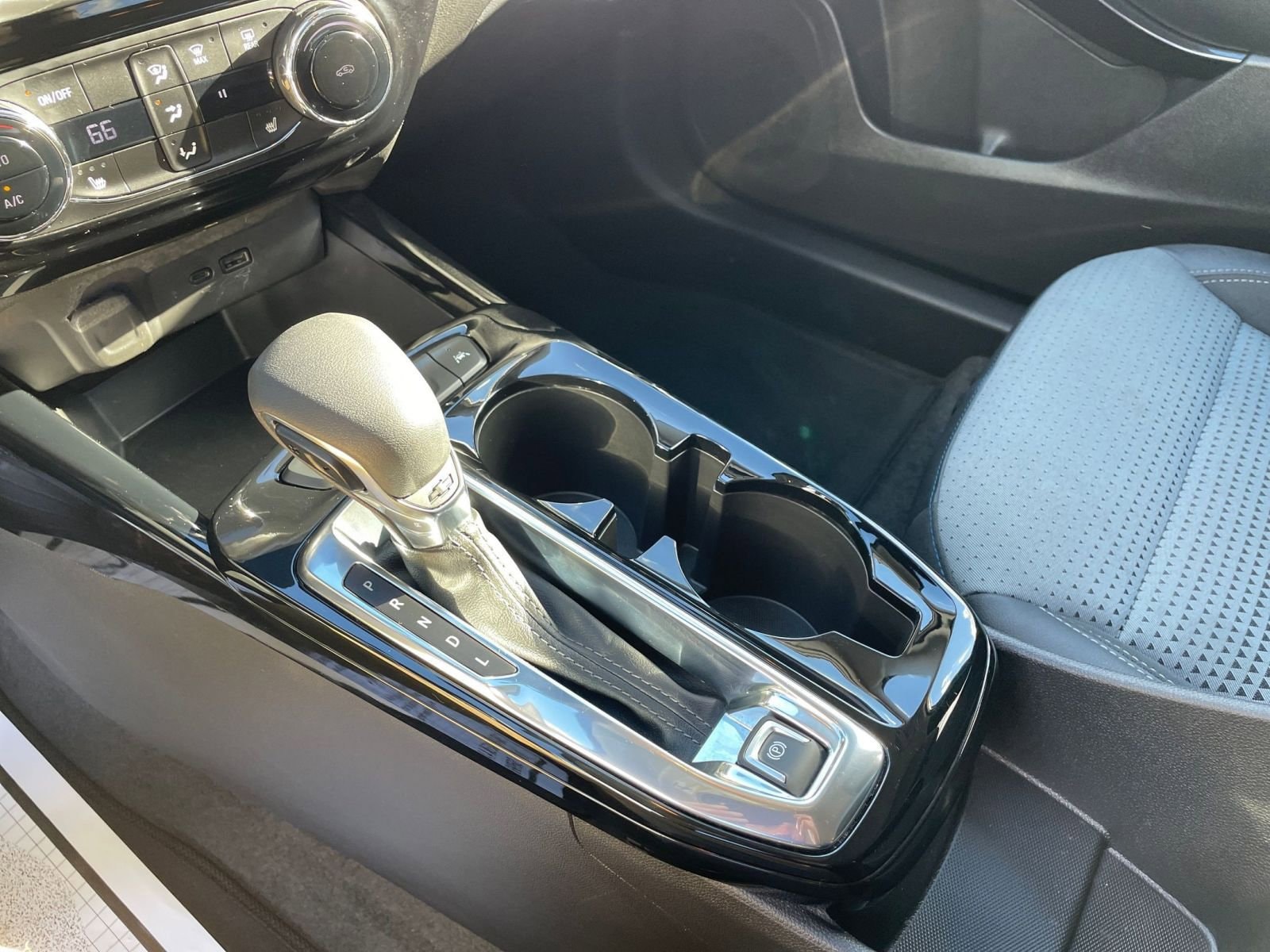 Thumbnail: 2025 Chevrolet Trax - 35