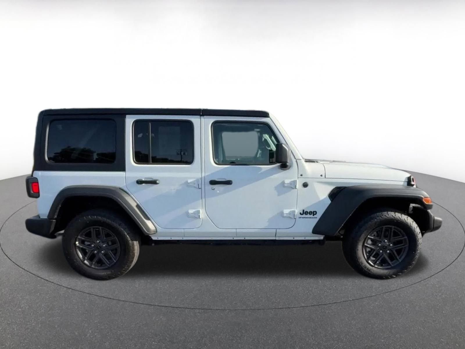 Thumbnail: 2025 Jeep Wrangler - 16