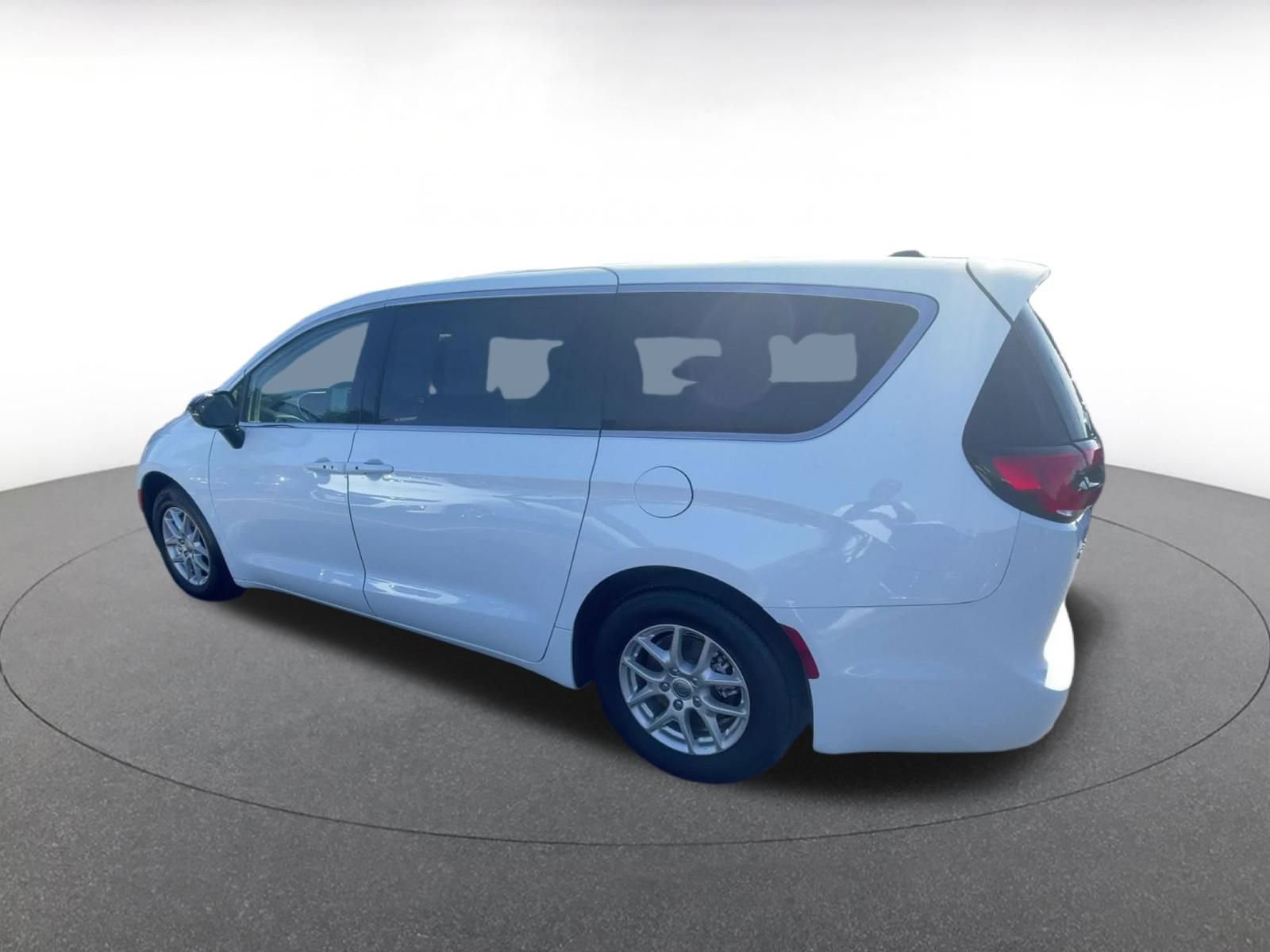 Thumbnail: 2024 Chrysler Pacifica - 10