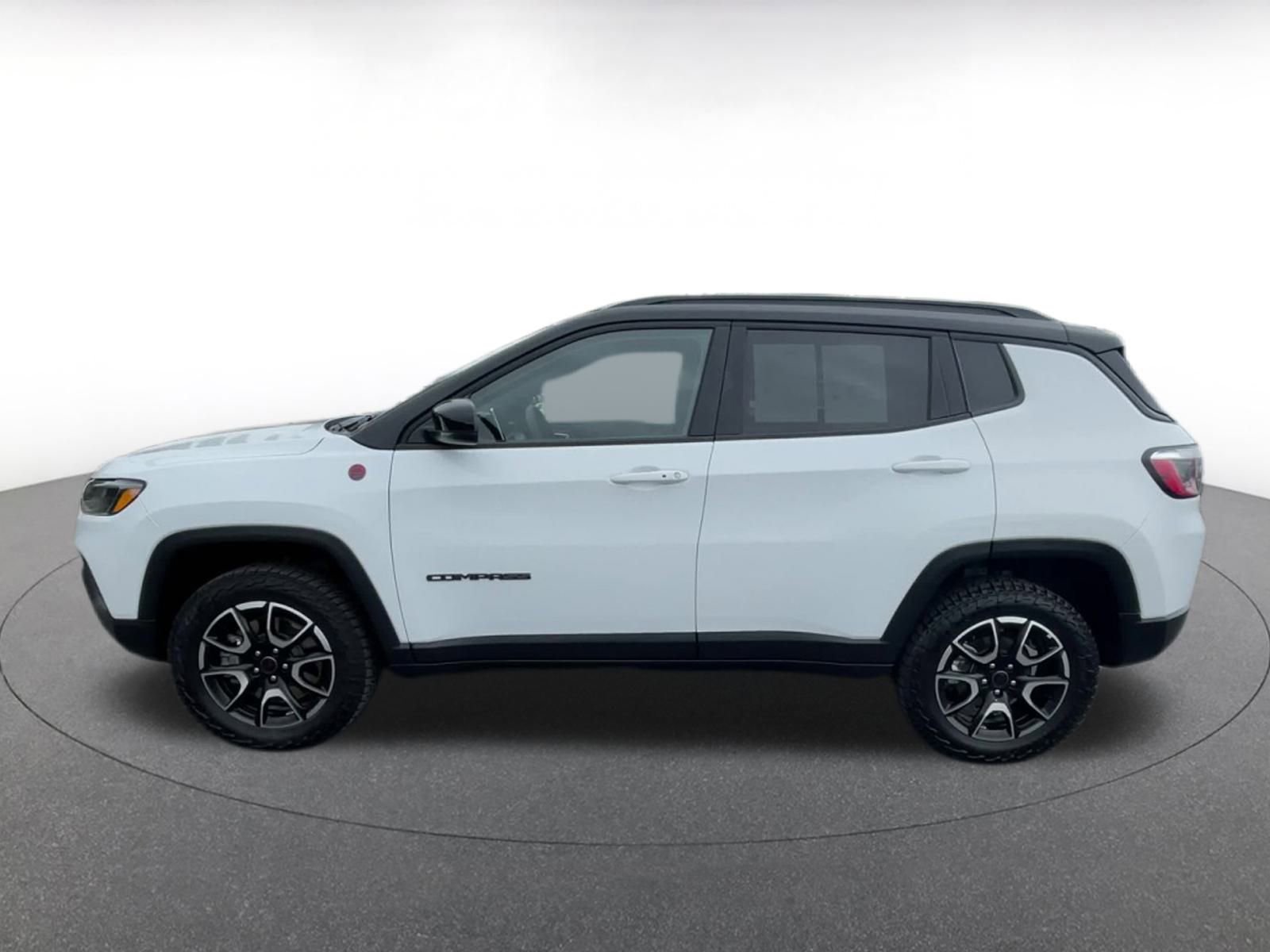 Thumbnail: 2025 Jeep Compass - 9
