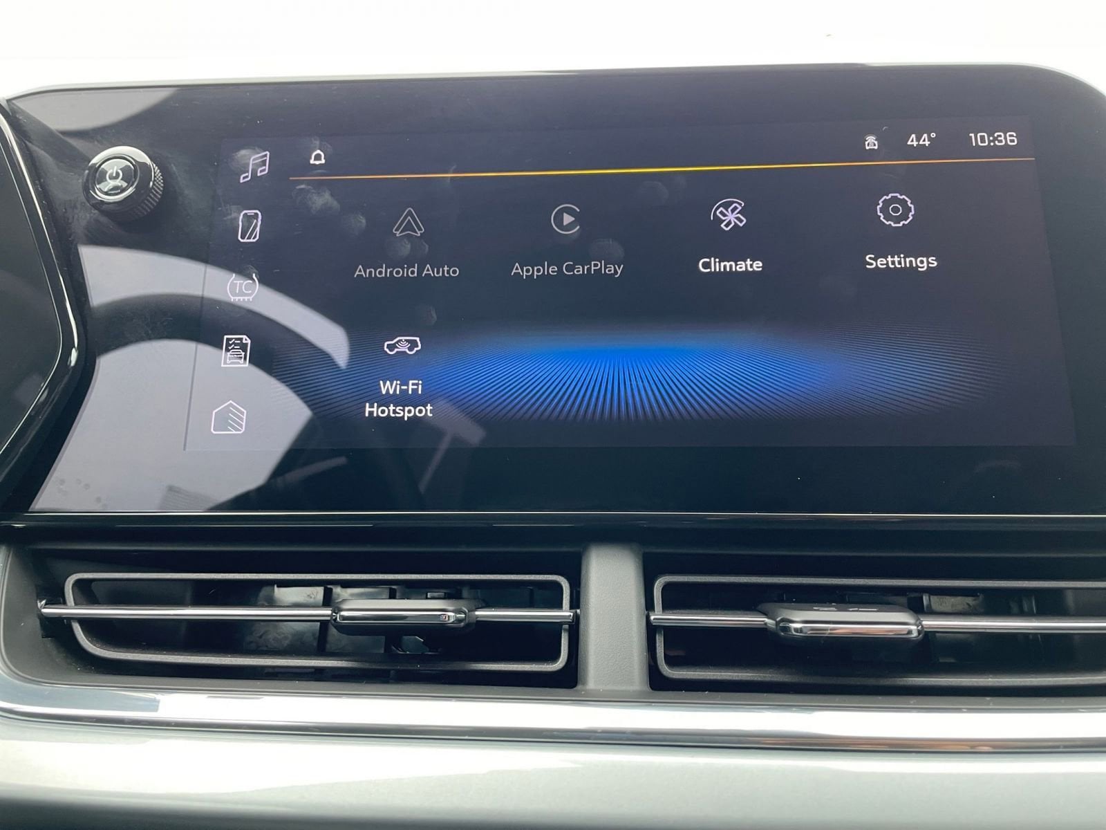 Thumbnail: 2025 Chevrolet Trax - 21