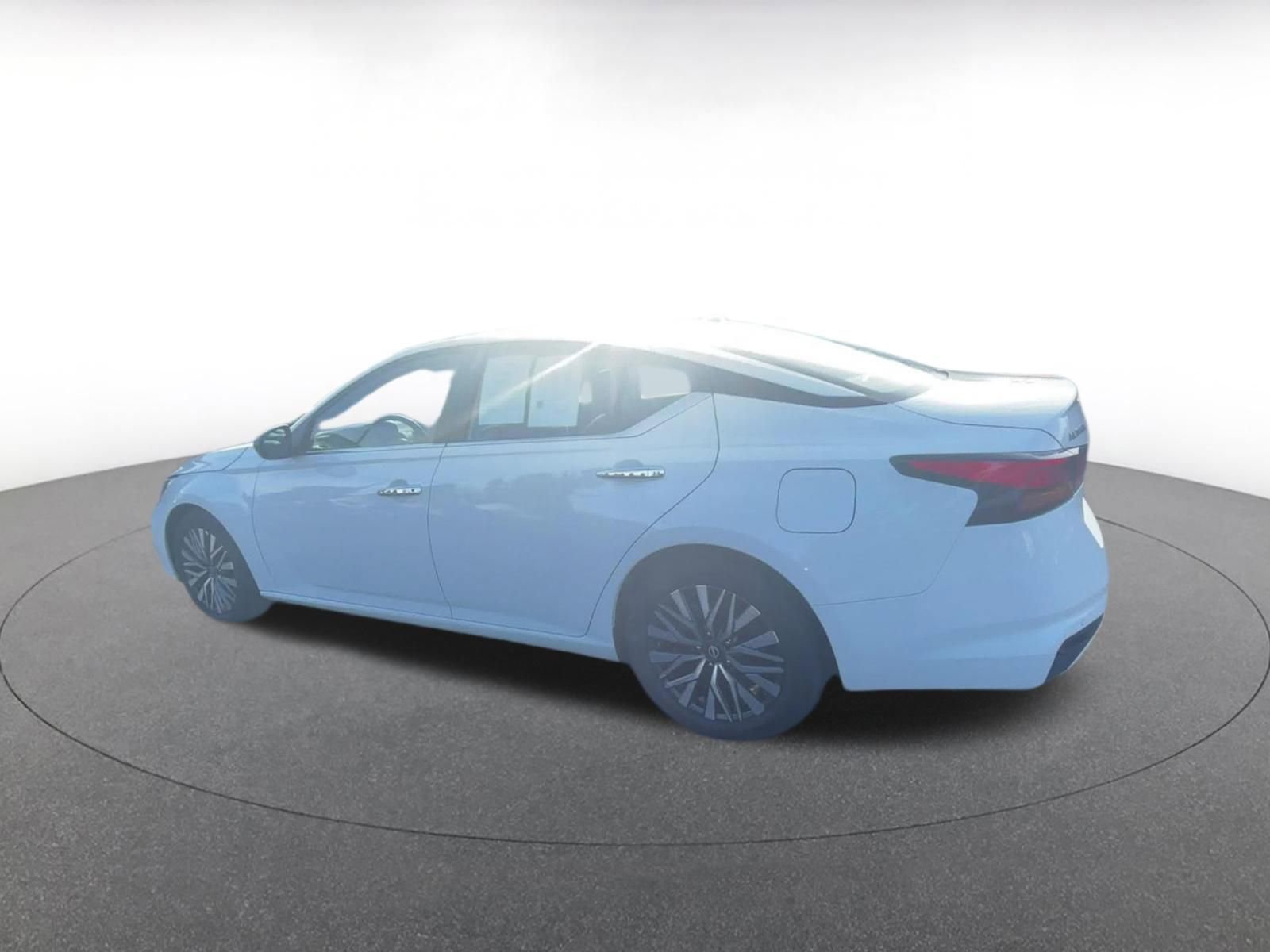 Thumbnail: 2025 Nissan Altima - 10