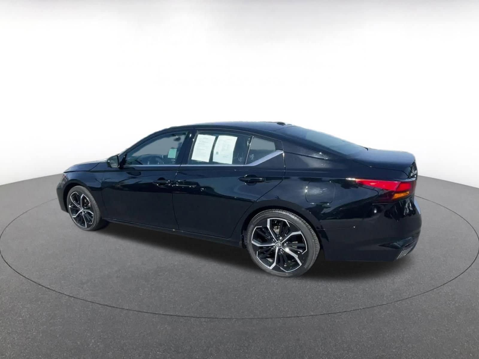 Thumbnail: 2025 Nissan Altima - 10