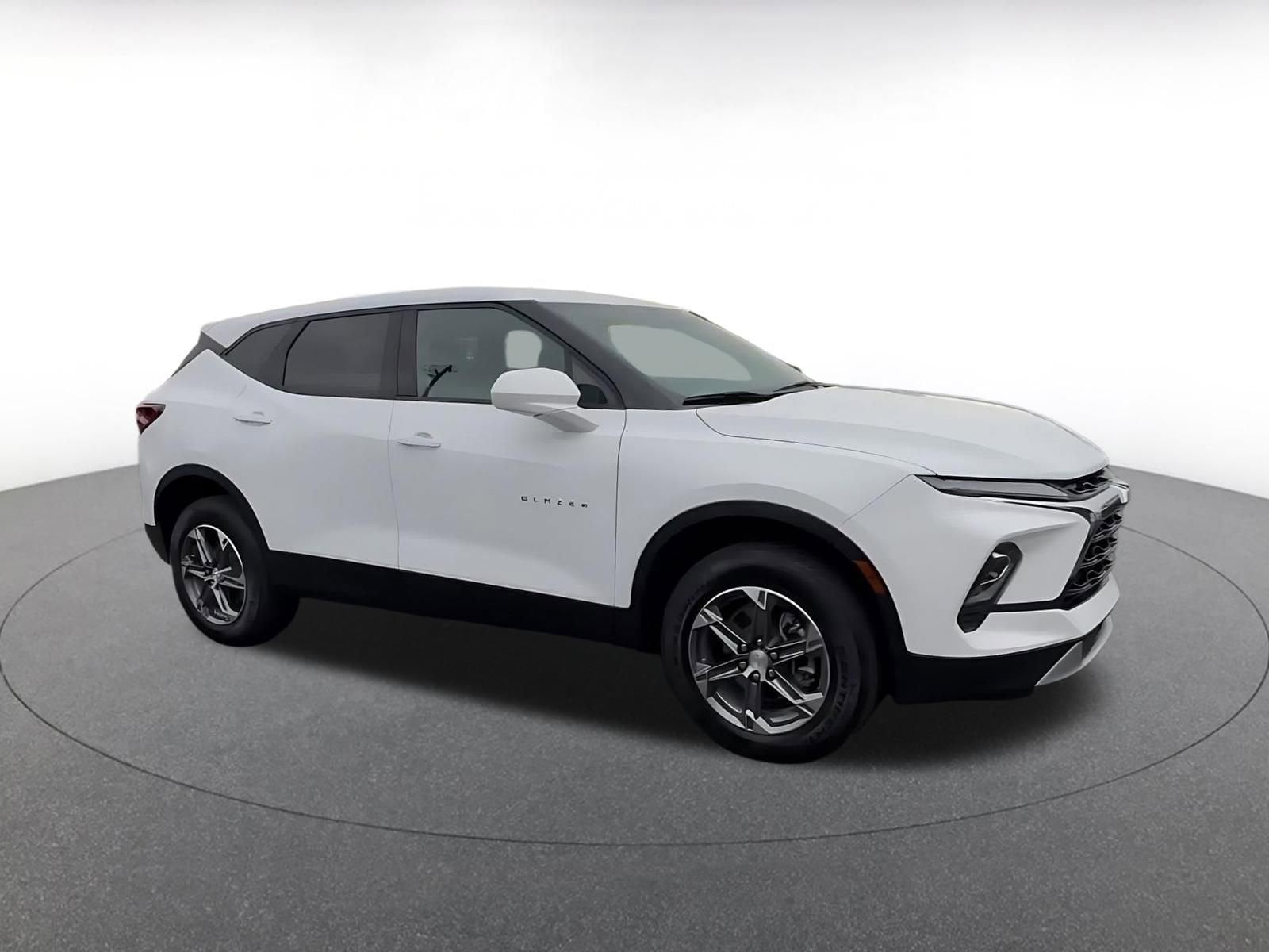 Thumbnail: 2025 Chevrolet Blazer - 2