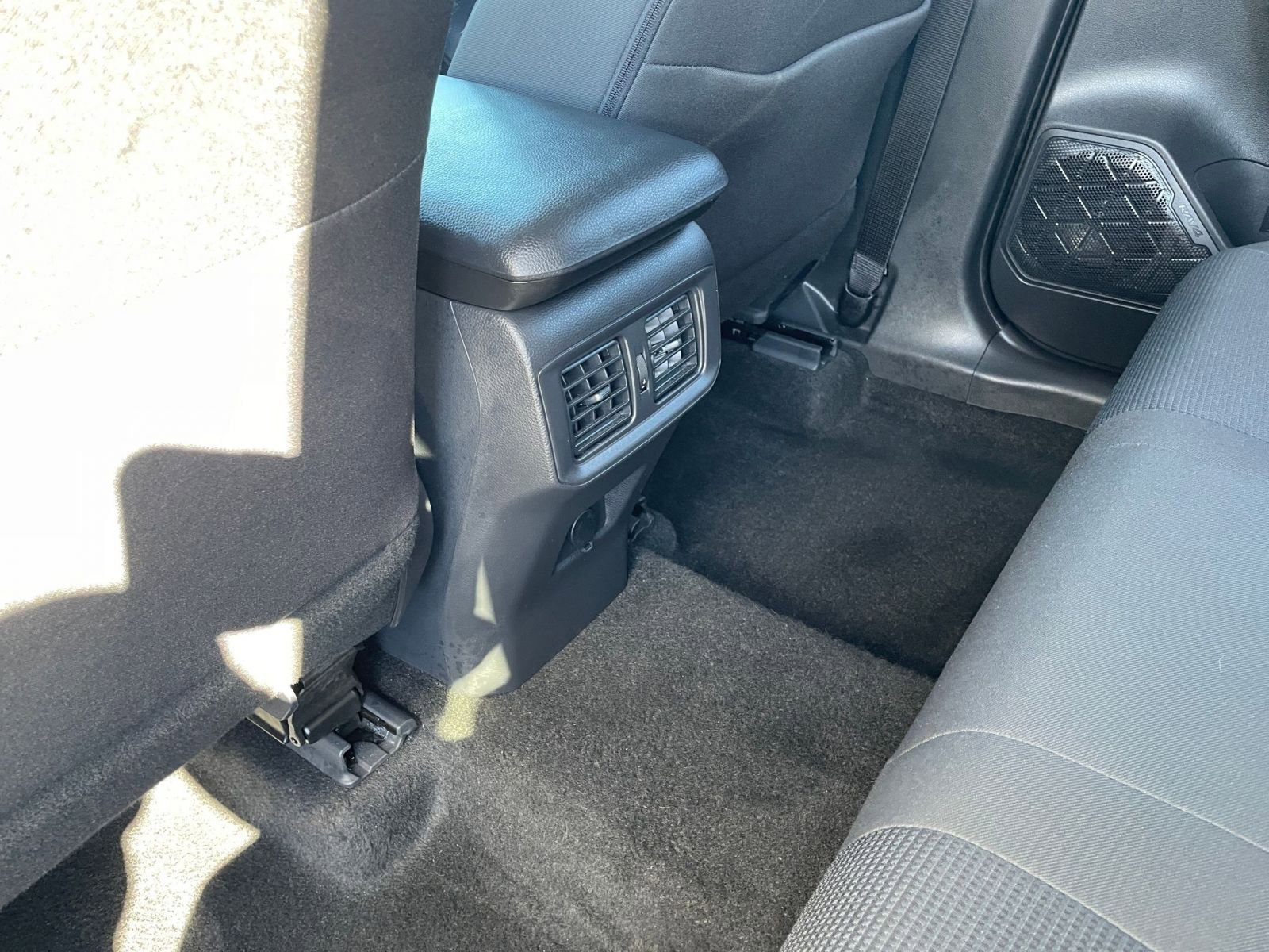 Thumbnail: 2025 Toyota RAV4 - 23