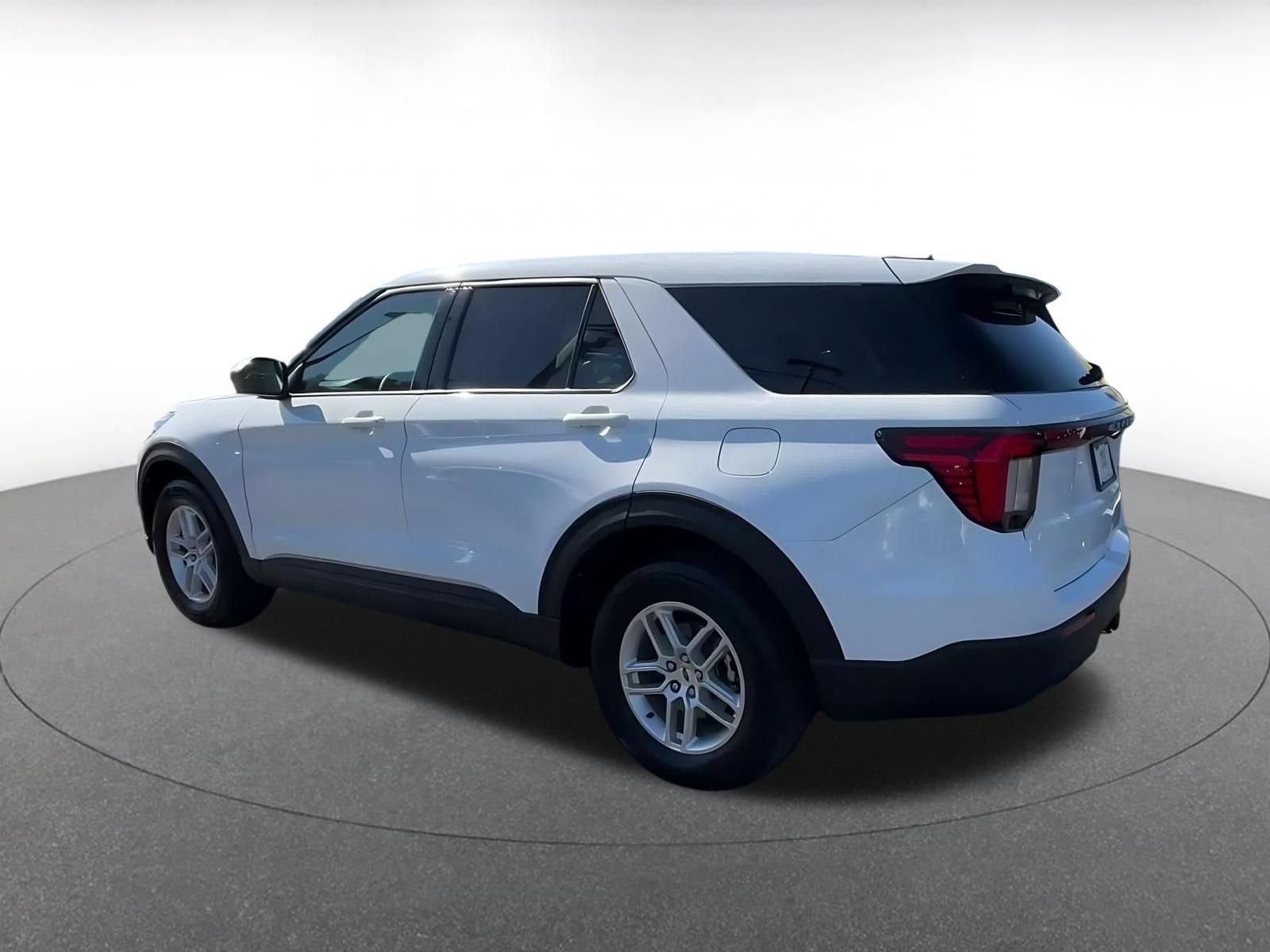 Thumbnail: 2026 Ford Explorer - 8
