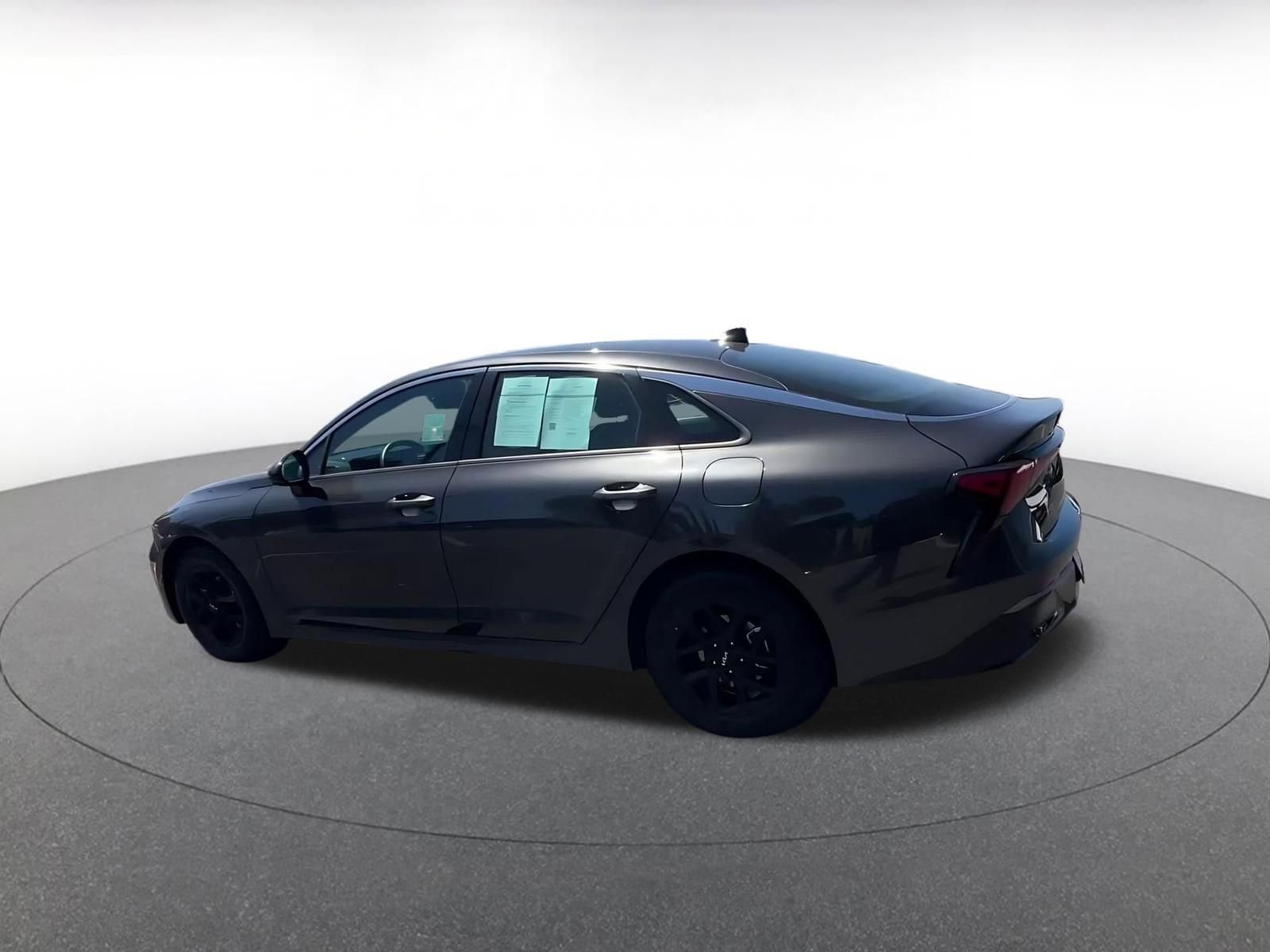 Thumbnail: 2025 Kia K5 - 10
