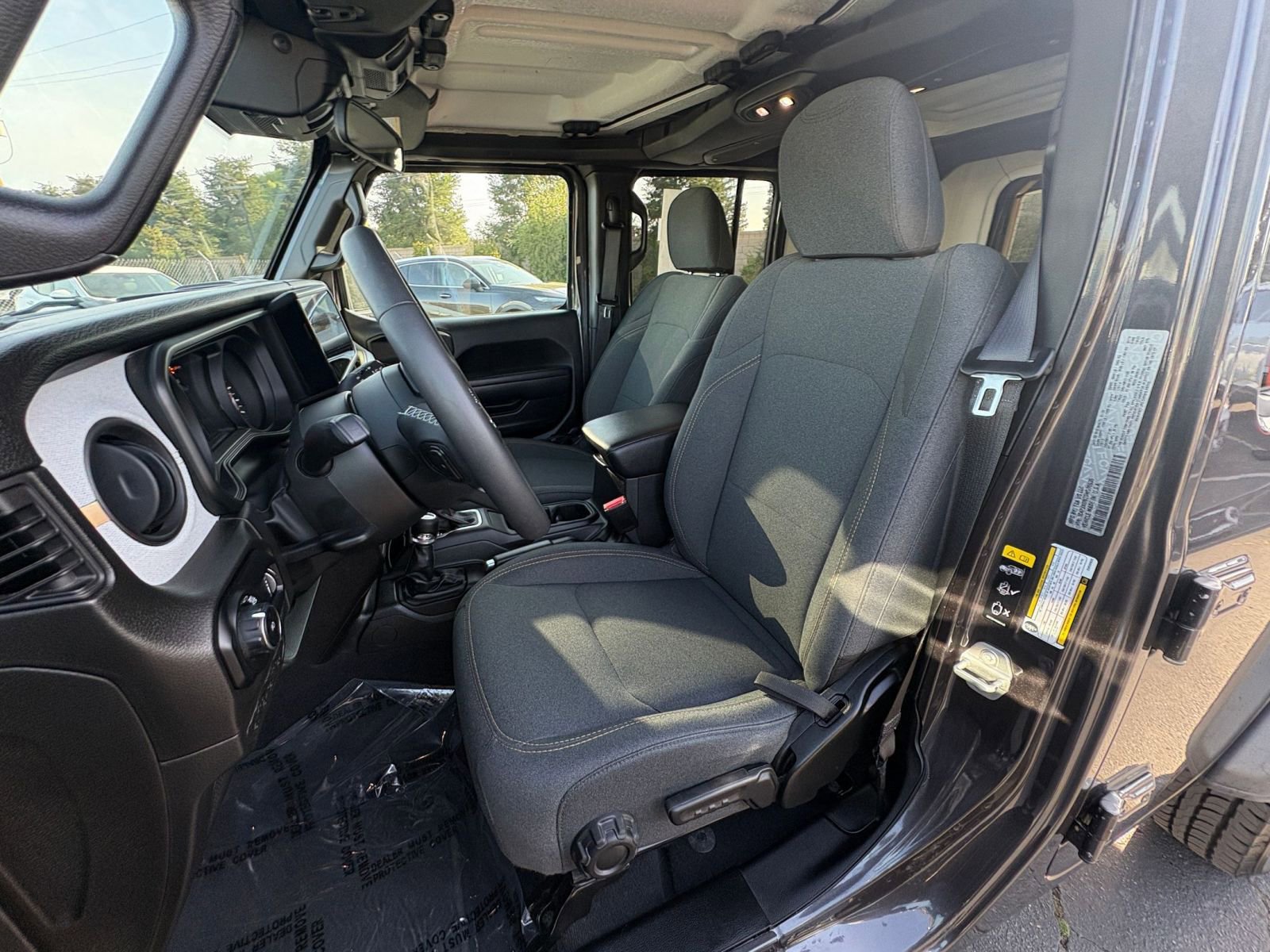 Thumbnail: 2025 Jeep Wrangler - 35