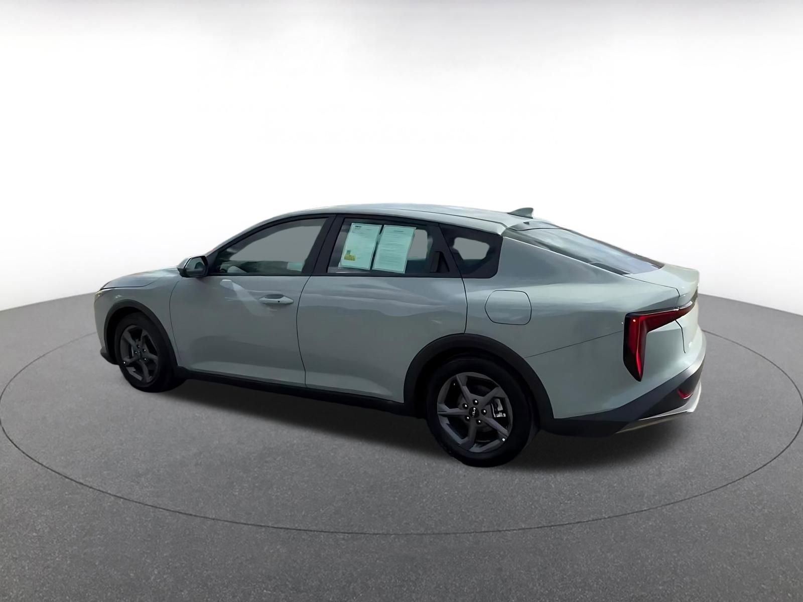 Thumbnail: 2025 Kia K4 - 10