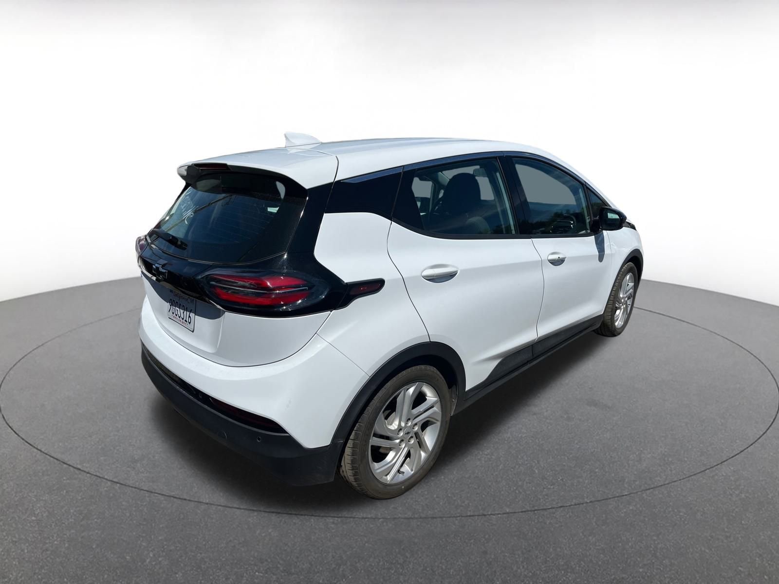 Thumbnail: 2023 Chevrolet Bolt EV - 5