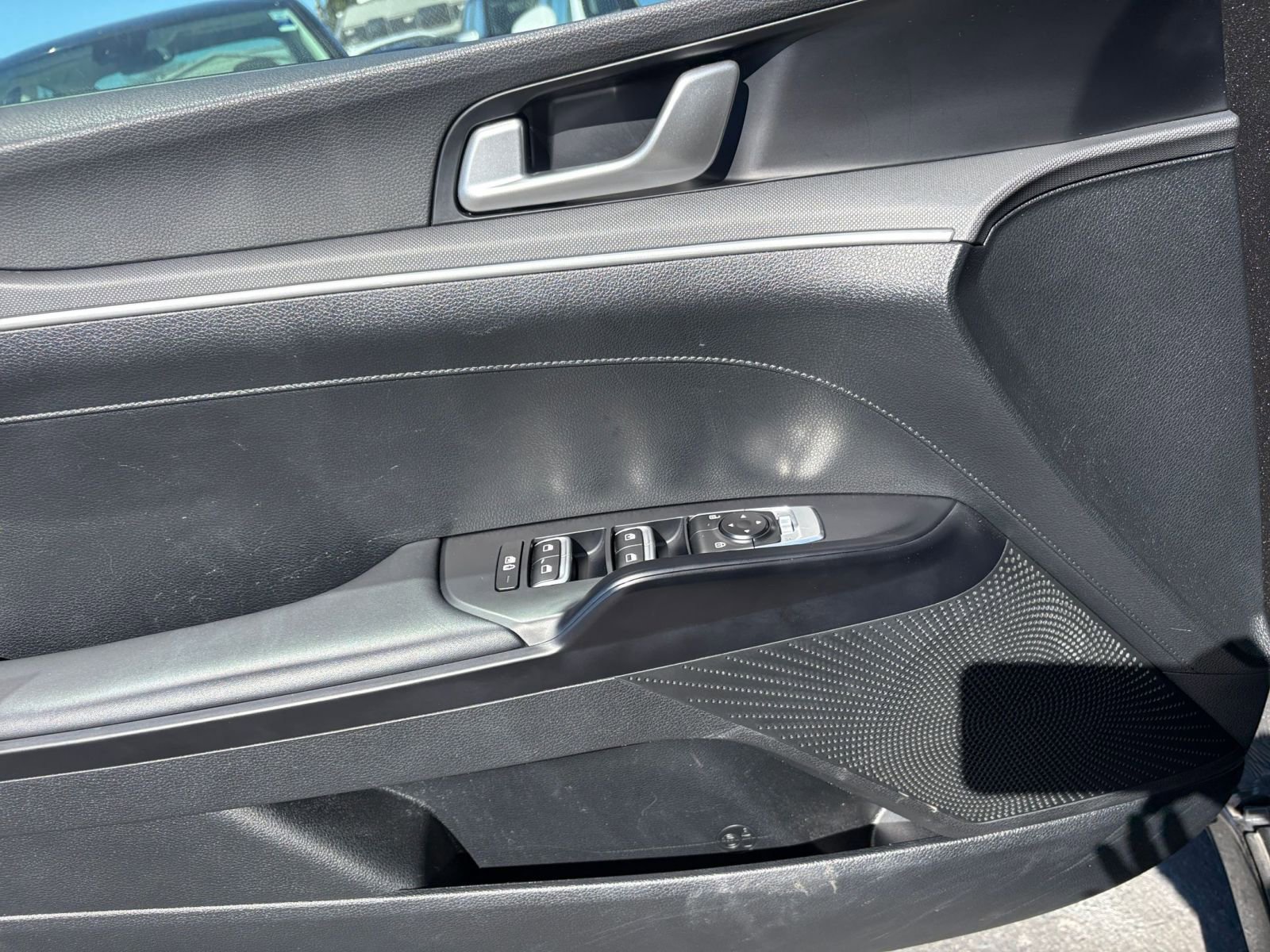 Thumbnail: 2025 Kia K5 - 18