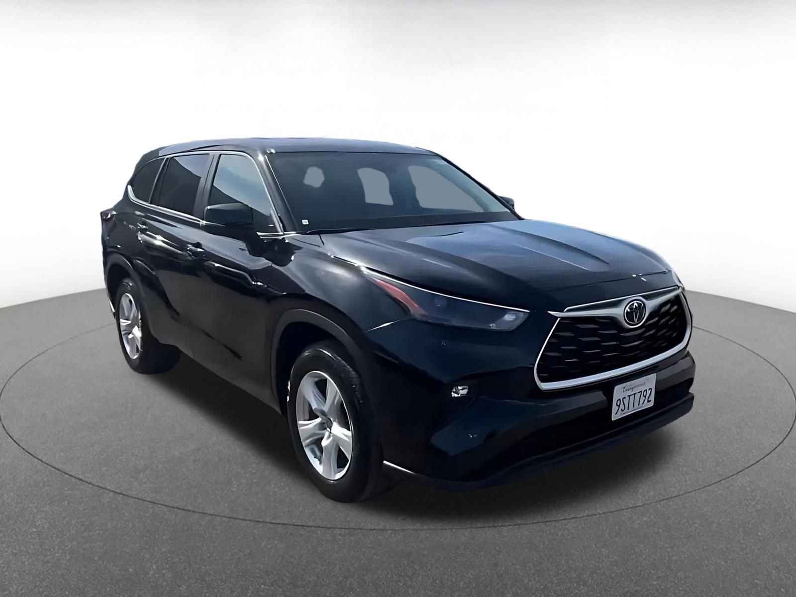 Thumbnail: 2025 Toyota Highlander - 3