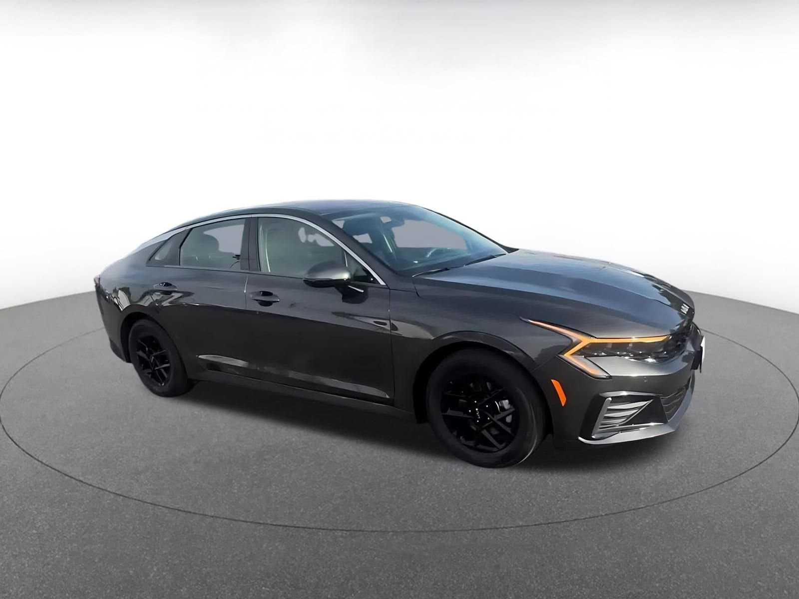 Thumbnail: 2025 Kia K5 - 2