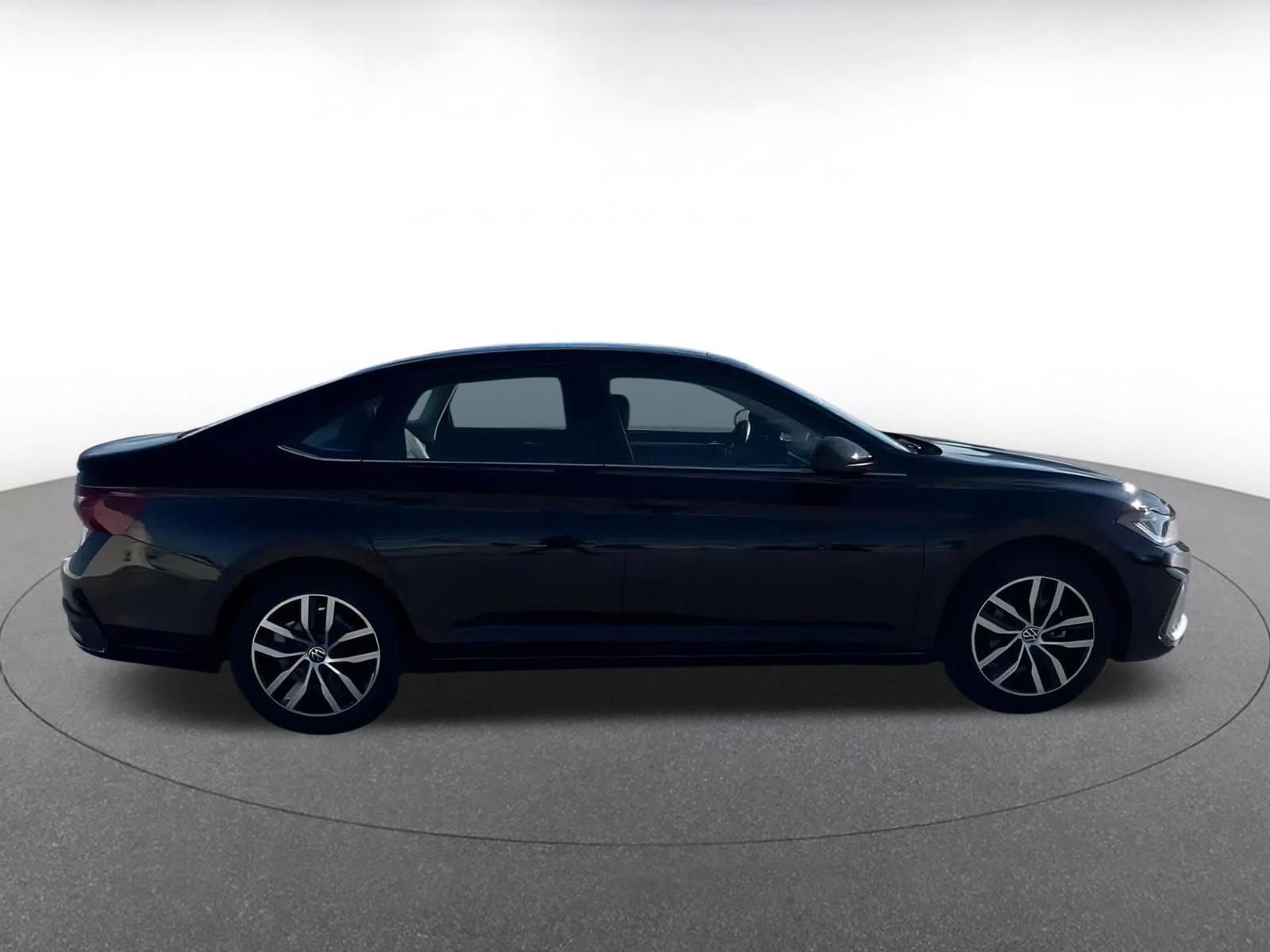 Thumbnail: 2025 Volkswagen Jetta - 16