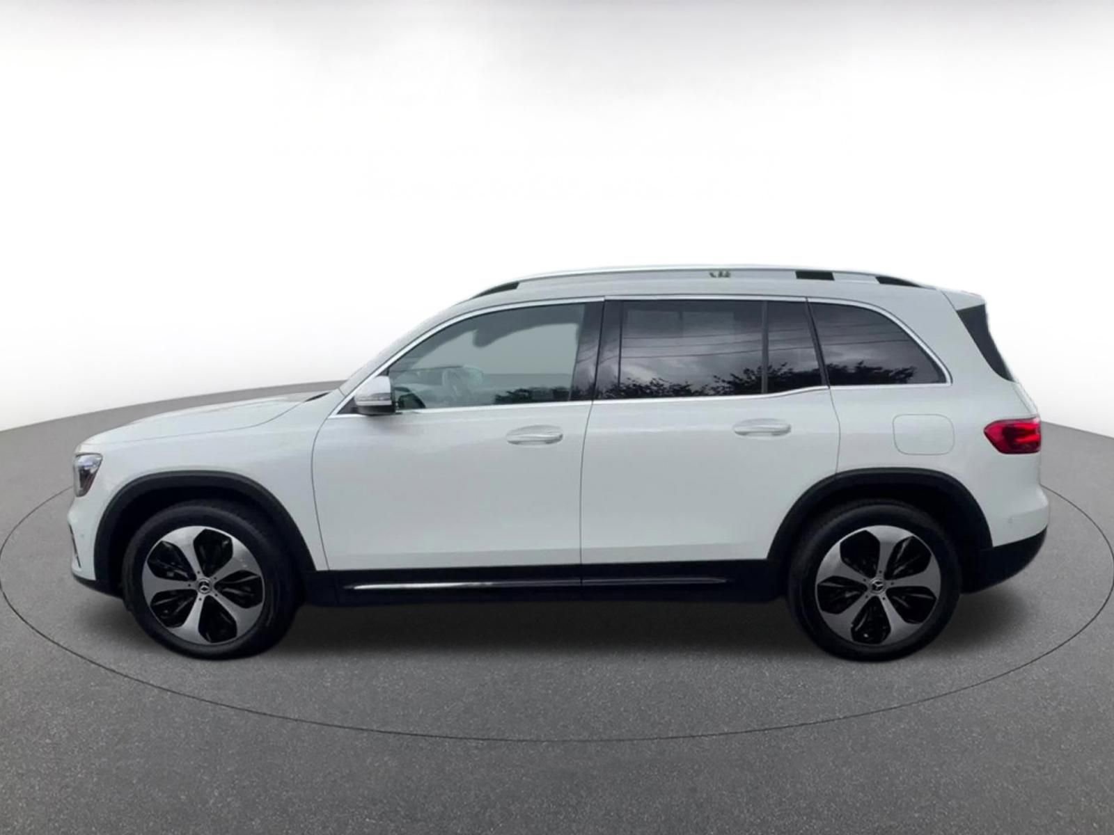 Thumbnail: 2025 Mercedes-Benz GLB - 9