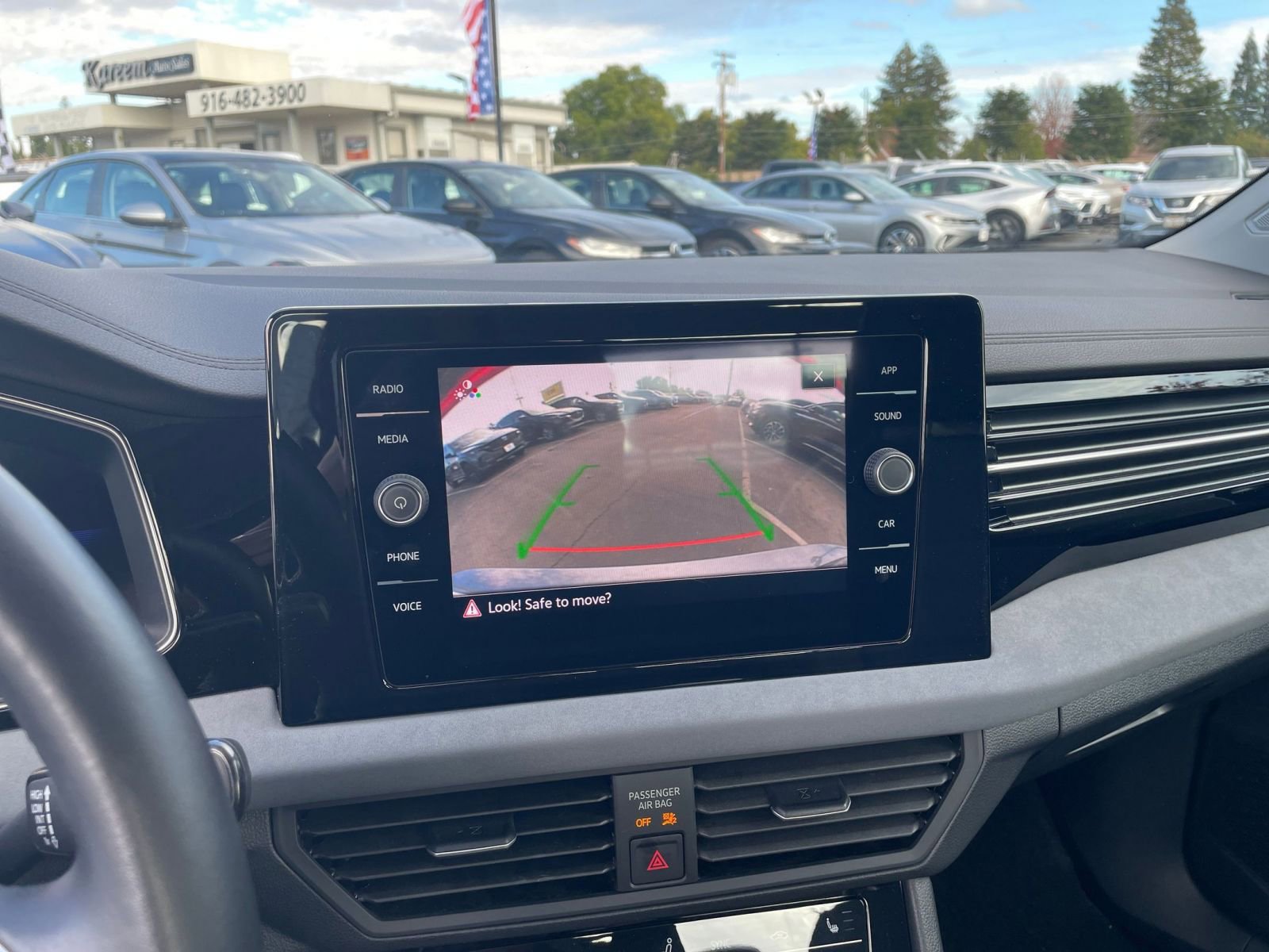 Thumbnail: 2025 Volkswagen Jetta - 17