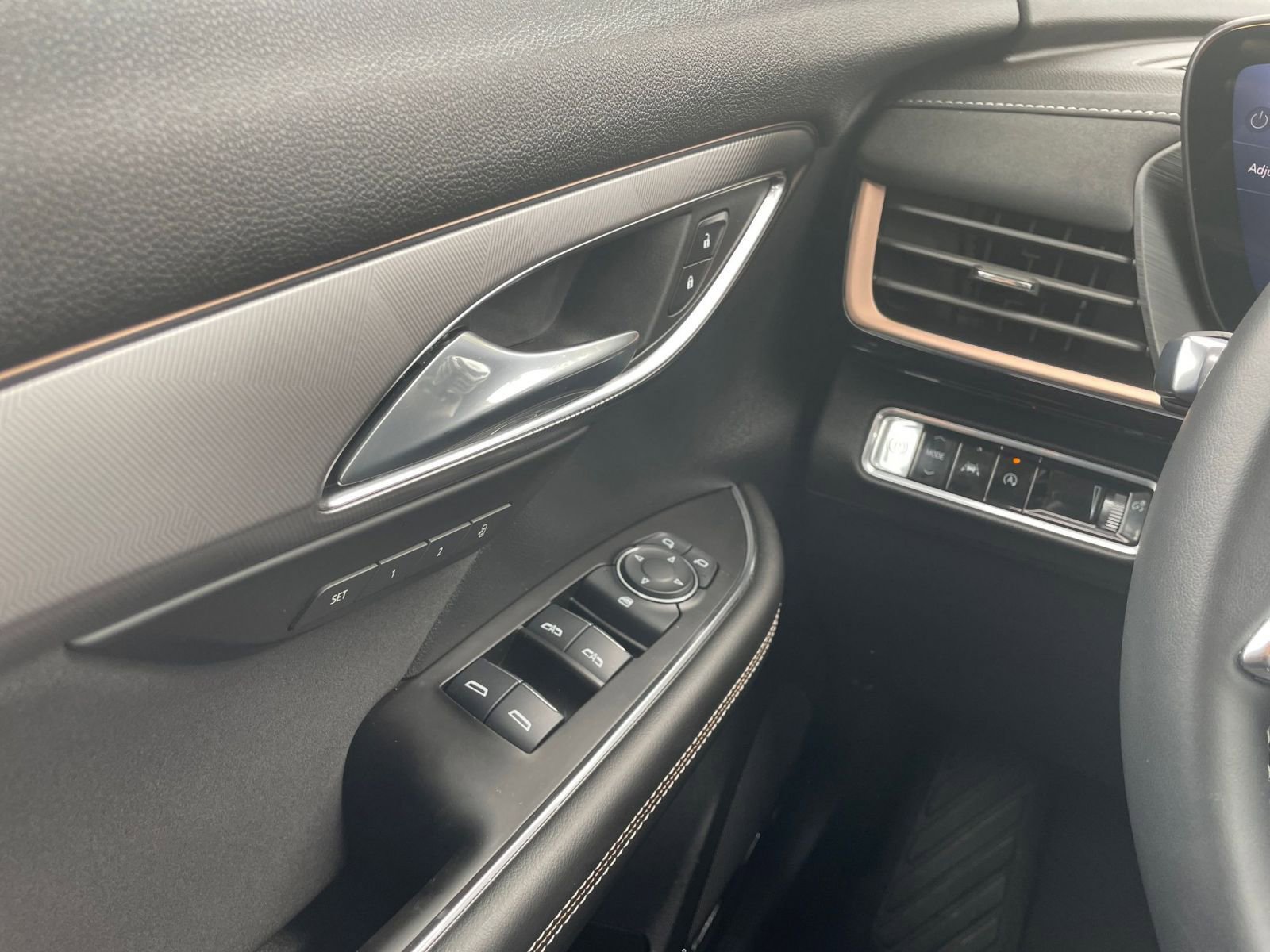 Thumbnail: 2024 Buick Envision - 21