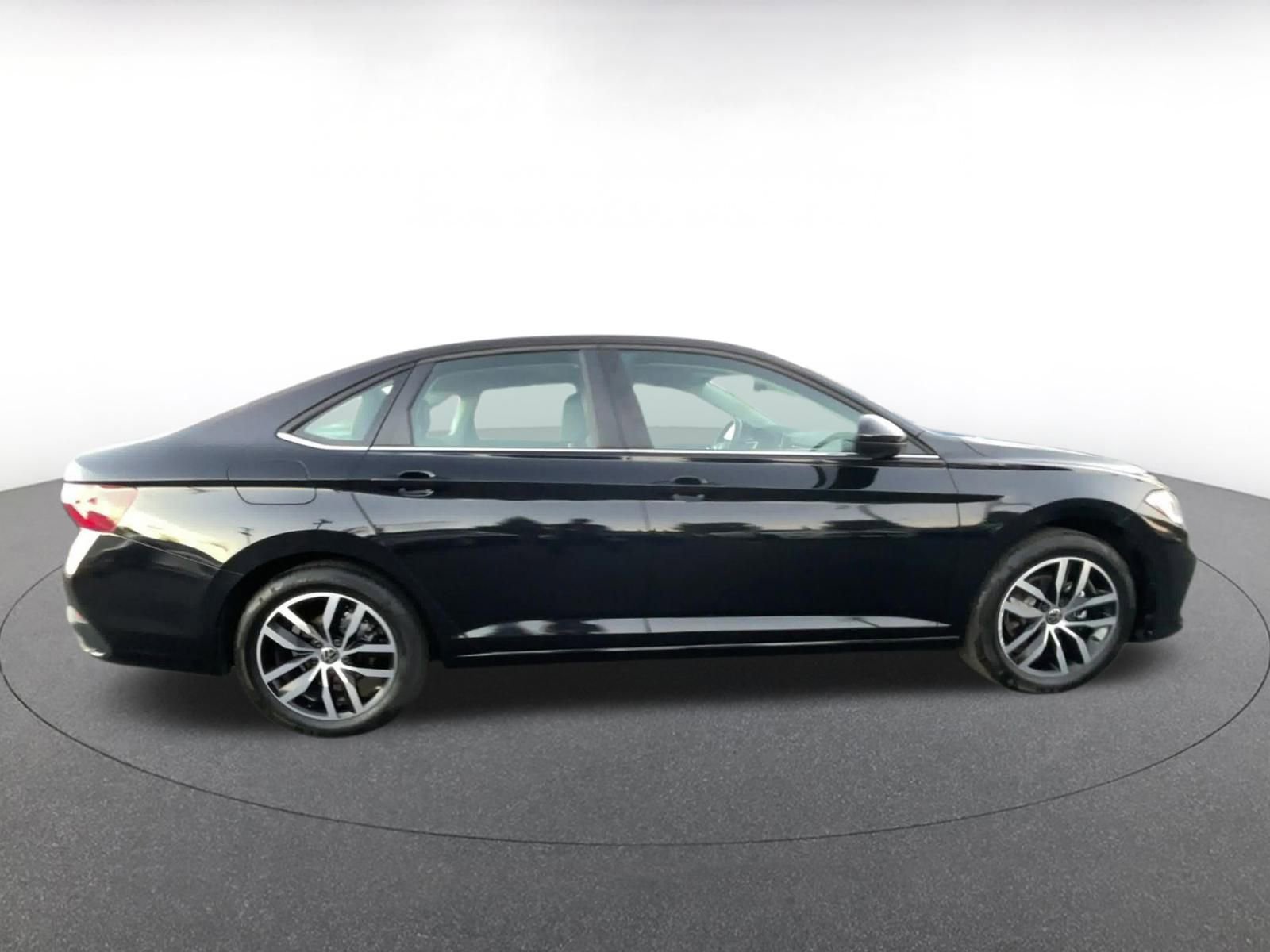 Thumbnail: 2025 Volkswagen Jetta - 15