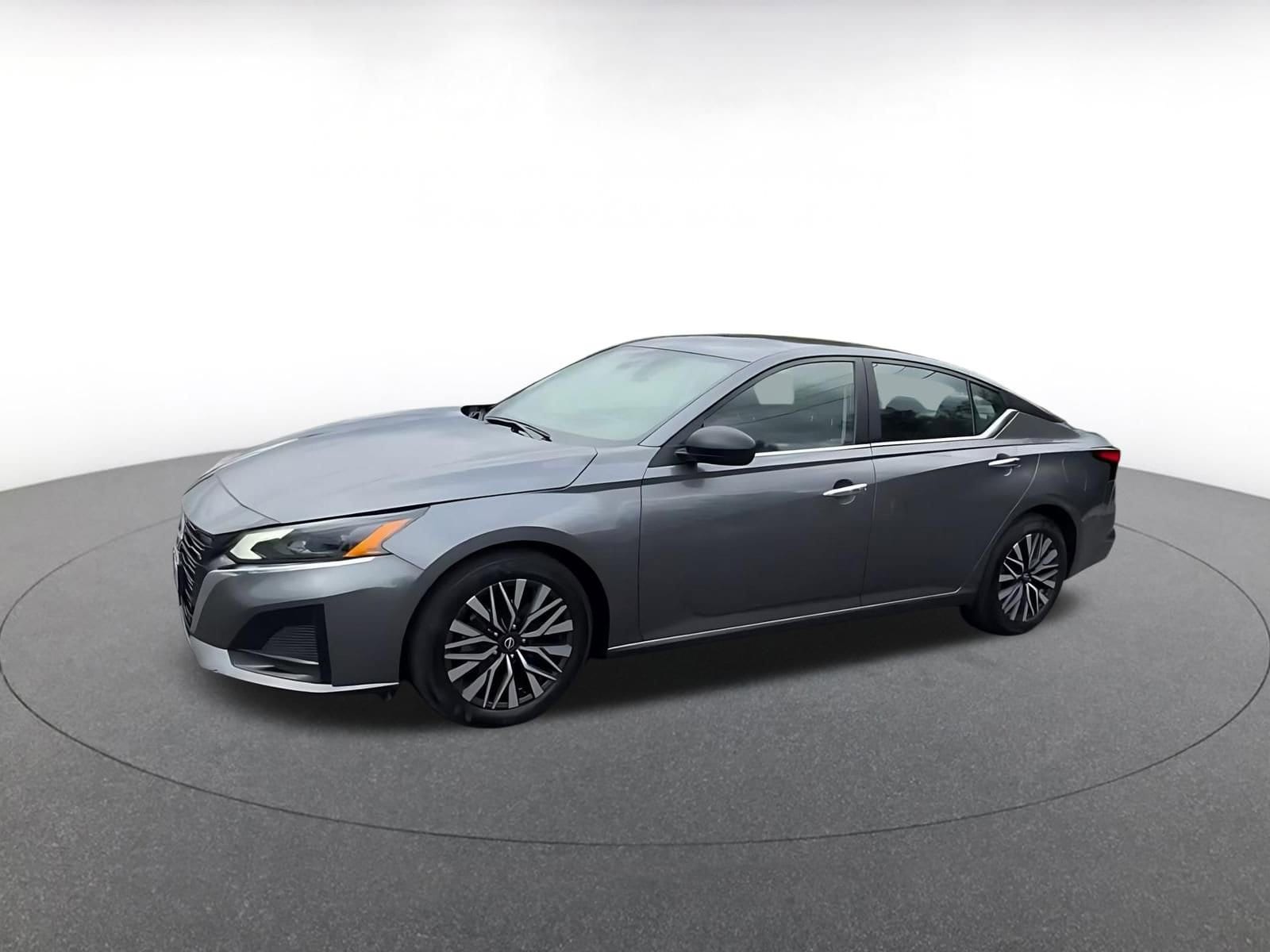 Thumbnail: 2025 Nissan Altima - 8