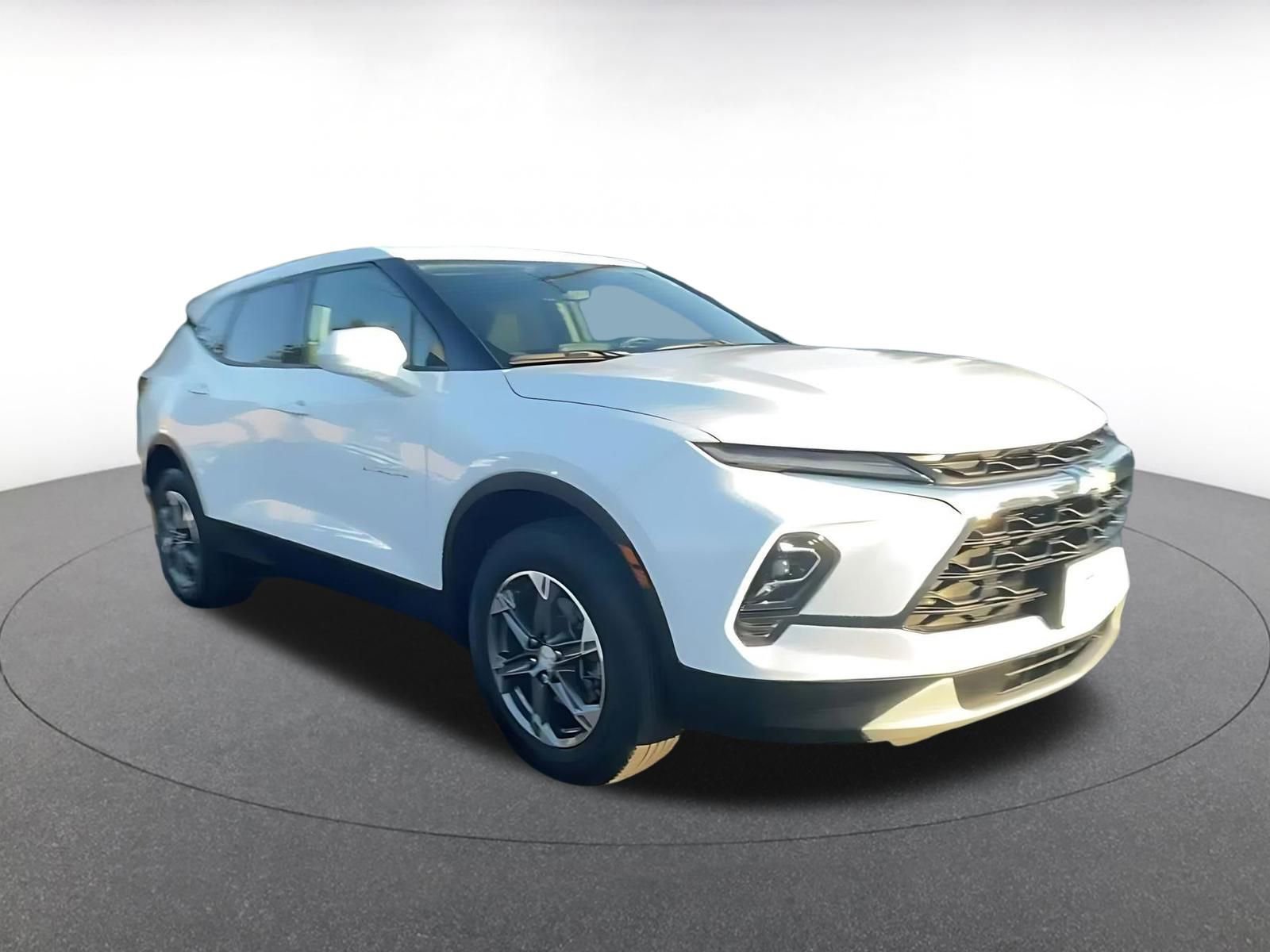 Thumbnail: 2025 Chevrolet Blazer - 3