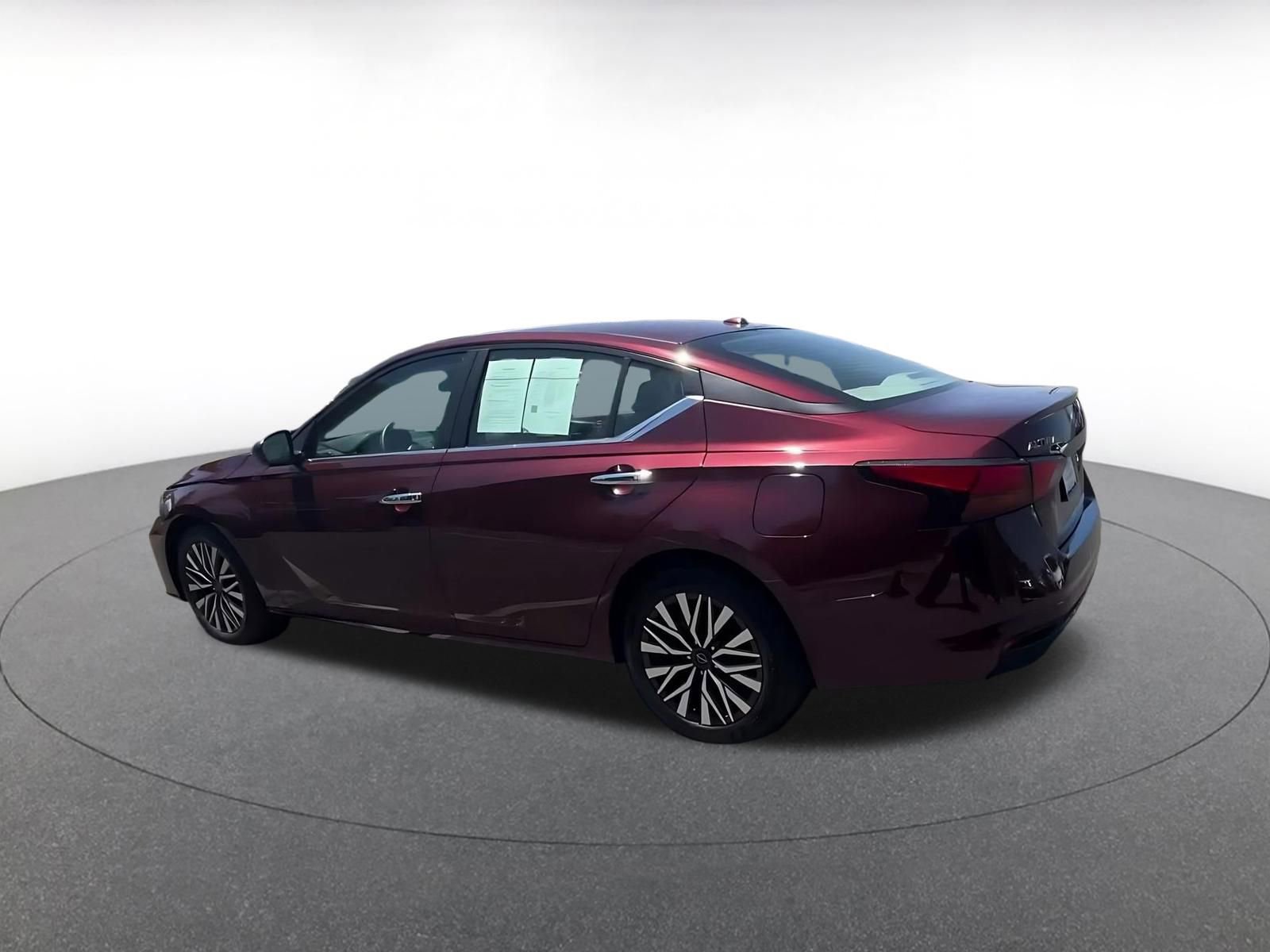 Thumbnail: 2025 Nissan Altima - 10