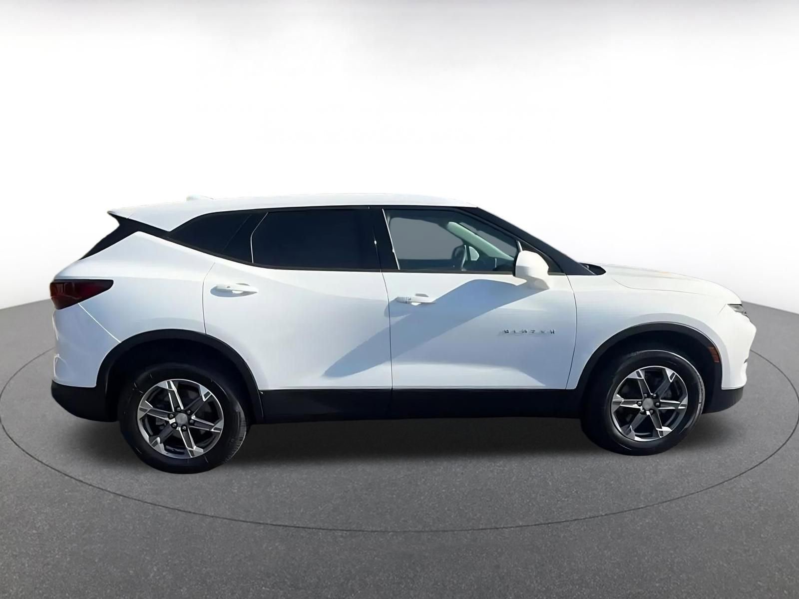 Thumbnail: 2025 Chevrolet Blazer - 16