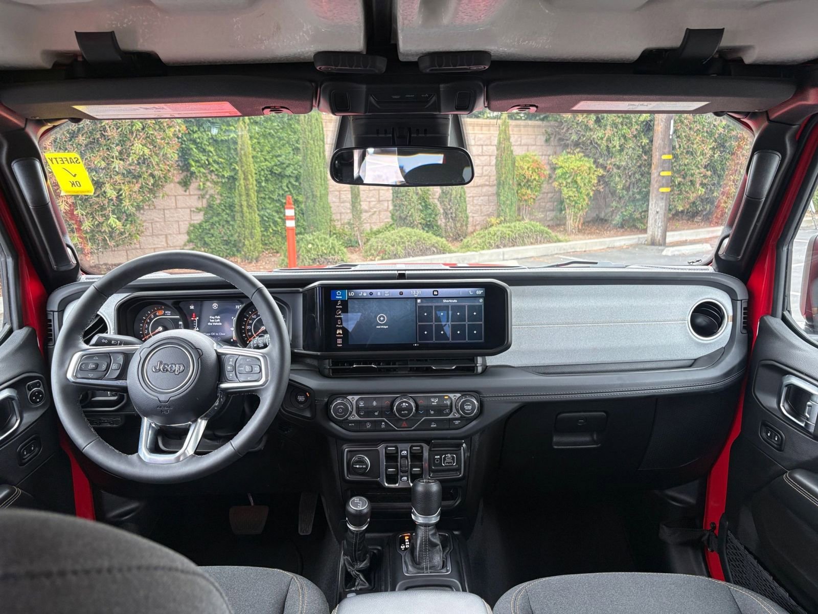 Thumbnail: 2025 Jeep Wrangler - 33