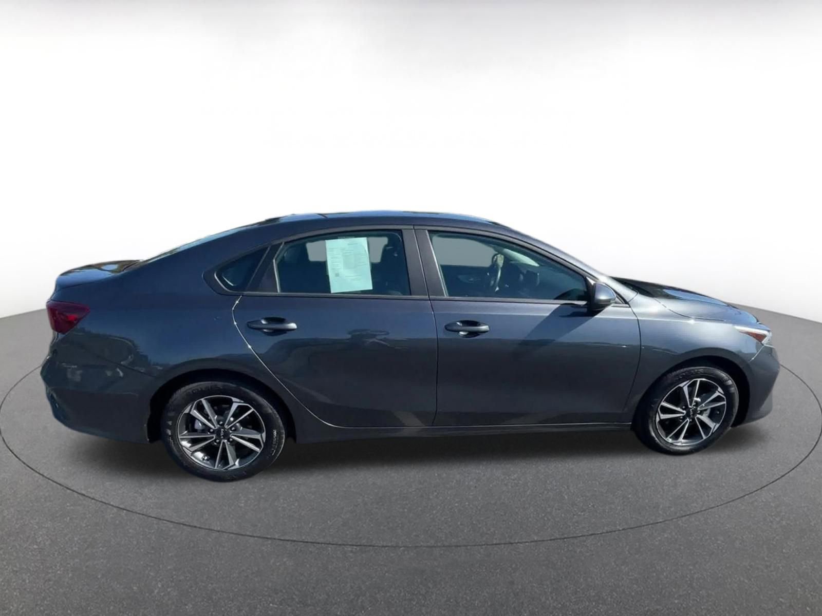 2024 Kia Forte LXS 16
