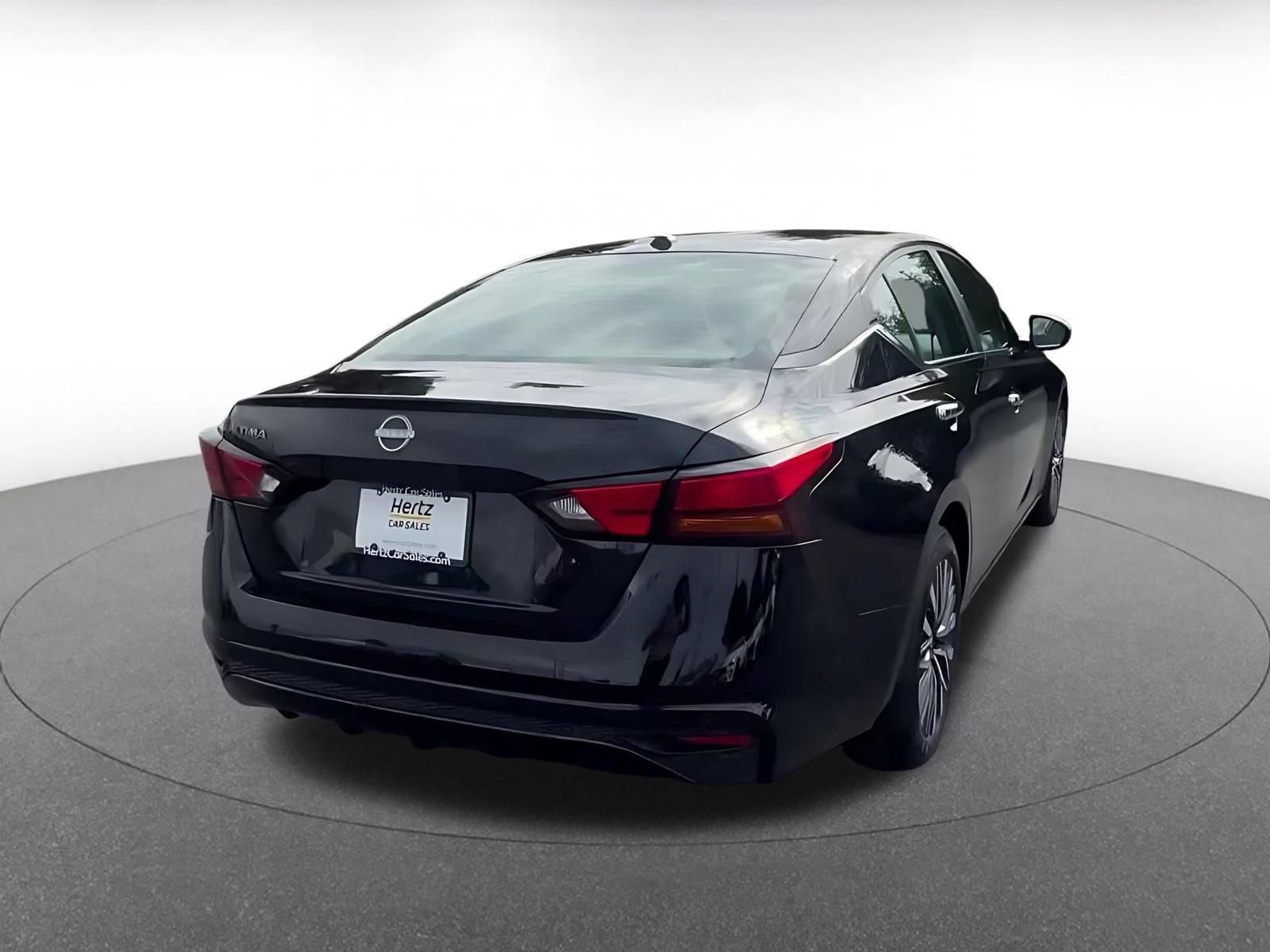 Thumbnail: 2025 Nissan Altima - 12