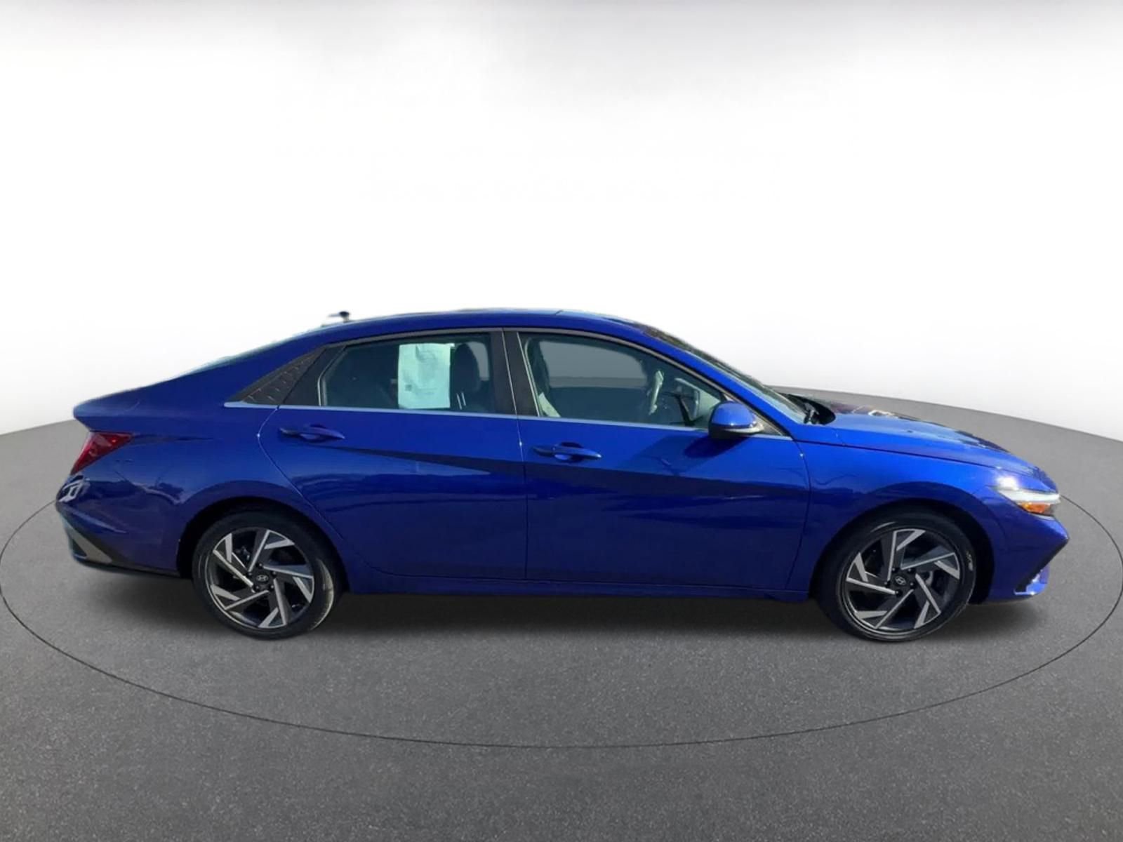 Thumbnail: 2025 Hyundai Elantra - 16