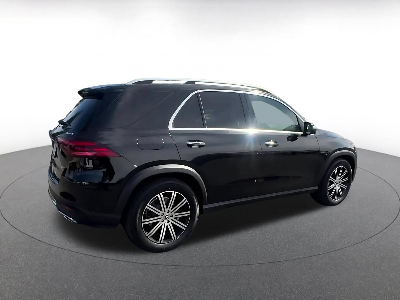 Thumbnail: 2026 Mercedes-Benz GLE - 15