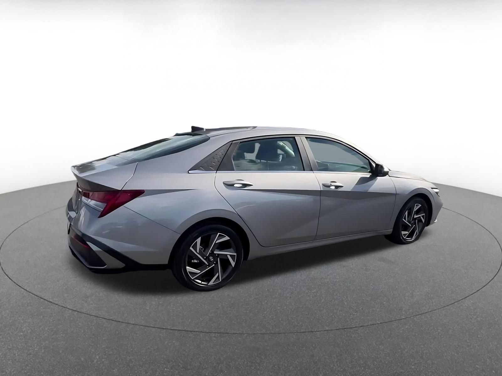 Thumbnail: 2025 Hyundai Elantra - 15