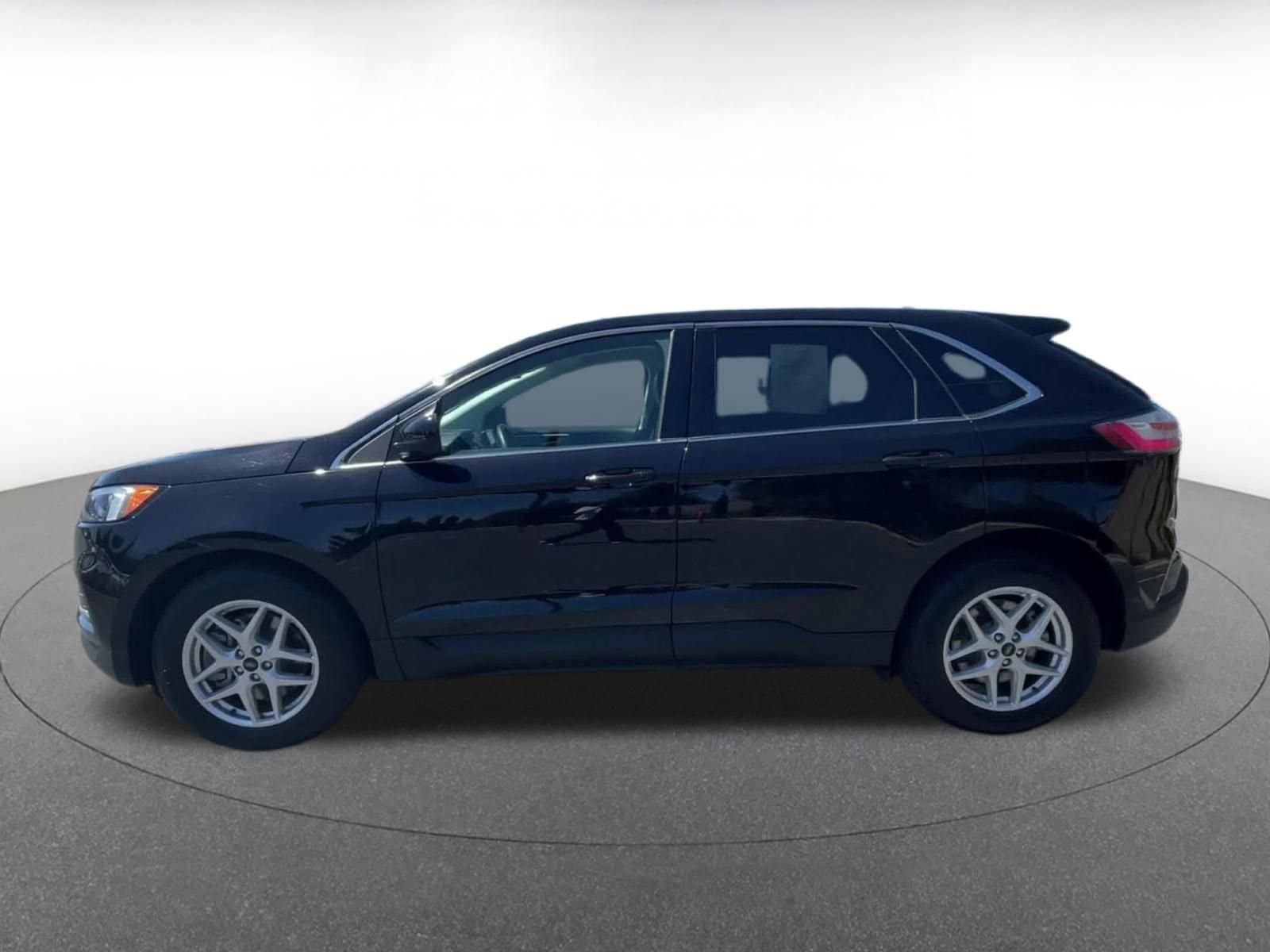 Thumbnail: 2024 Ford Edge - 9