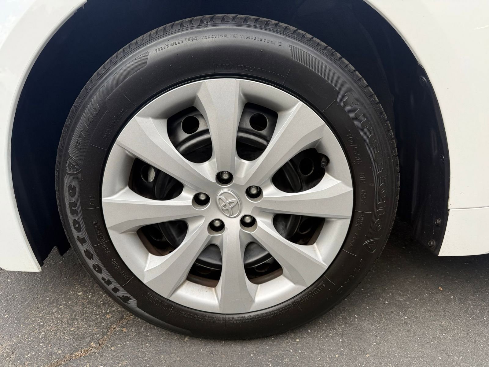 Thumbnail: 2024 Toyota Corolla - 28