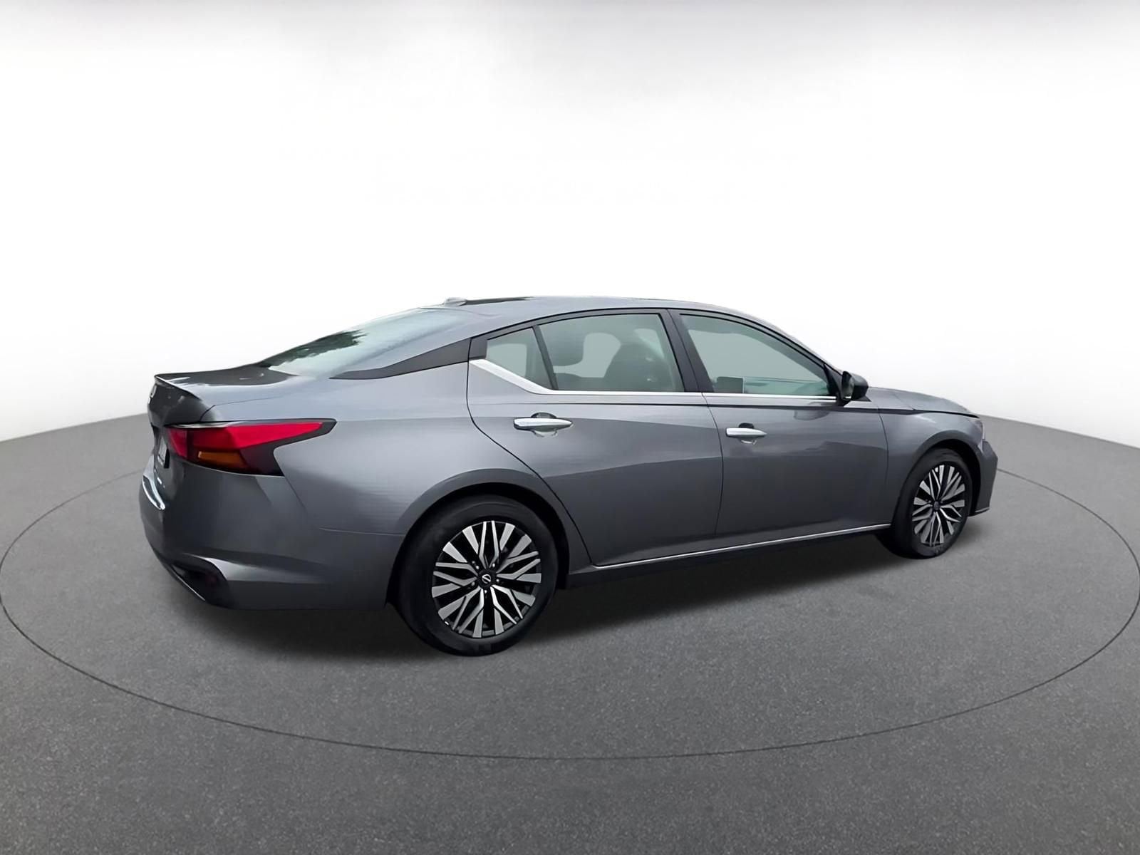 Thumbnail: 2025 Nissan Altima - 15