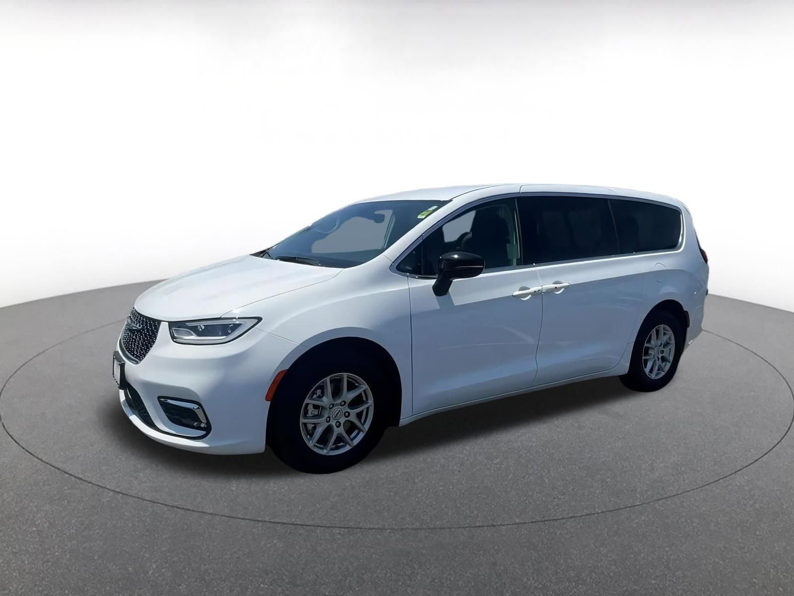 Thumbnail: 2024 Chrysler Pacifica - 7