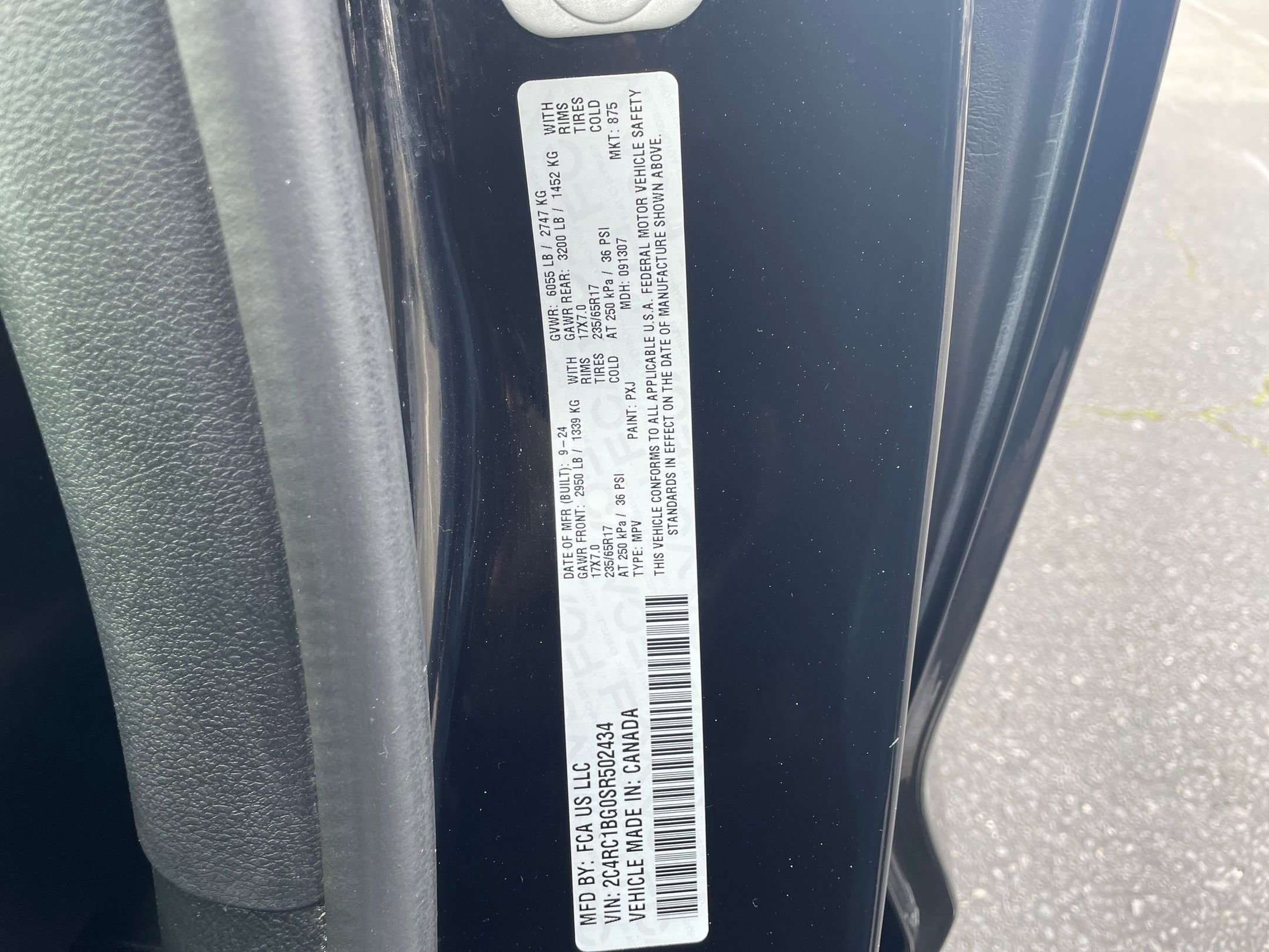 Thumbnail: 2025 Chrysler Pacifica - 25