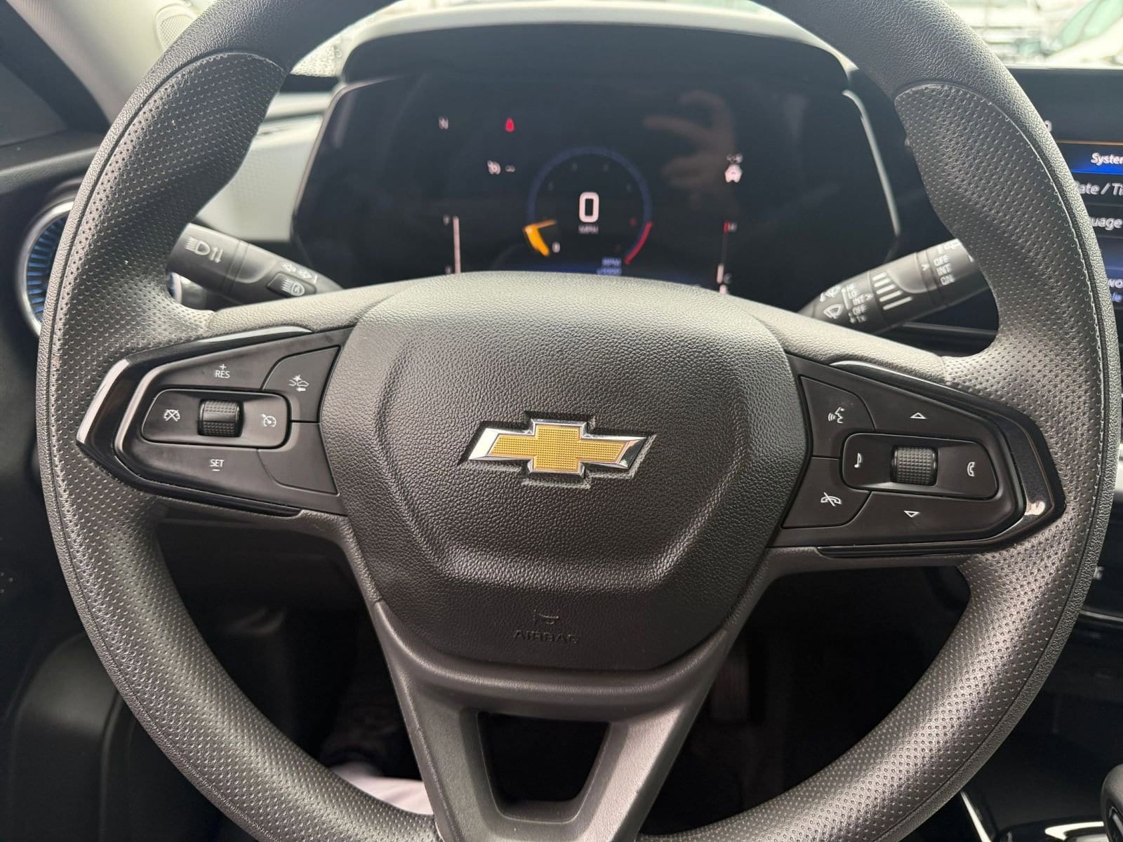 Thumbnail: 2025 Chevrolet Trax - 25