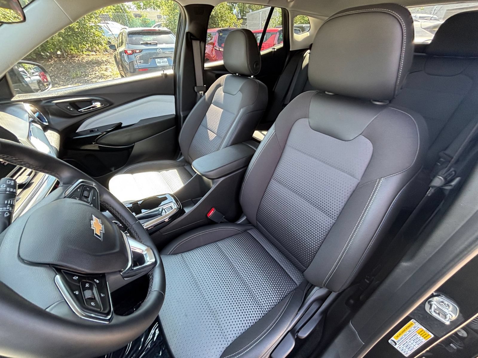 Thumbnail: 2025 Chevrolet Trax - 35