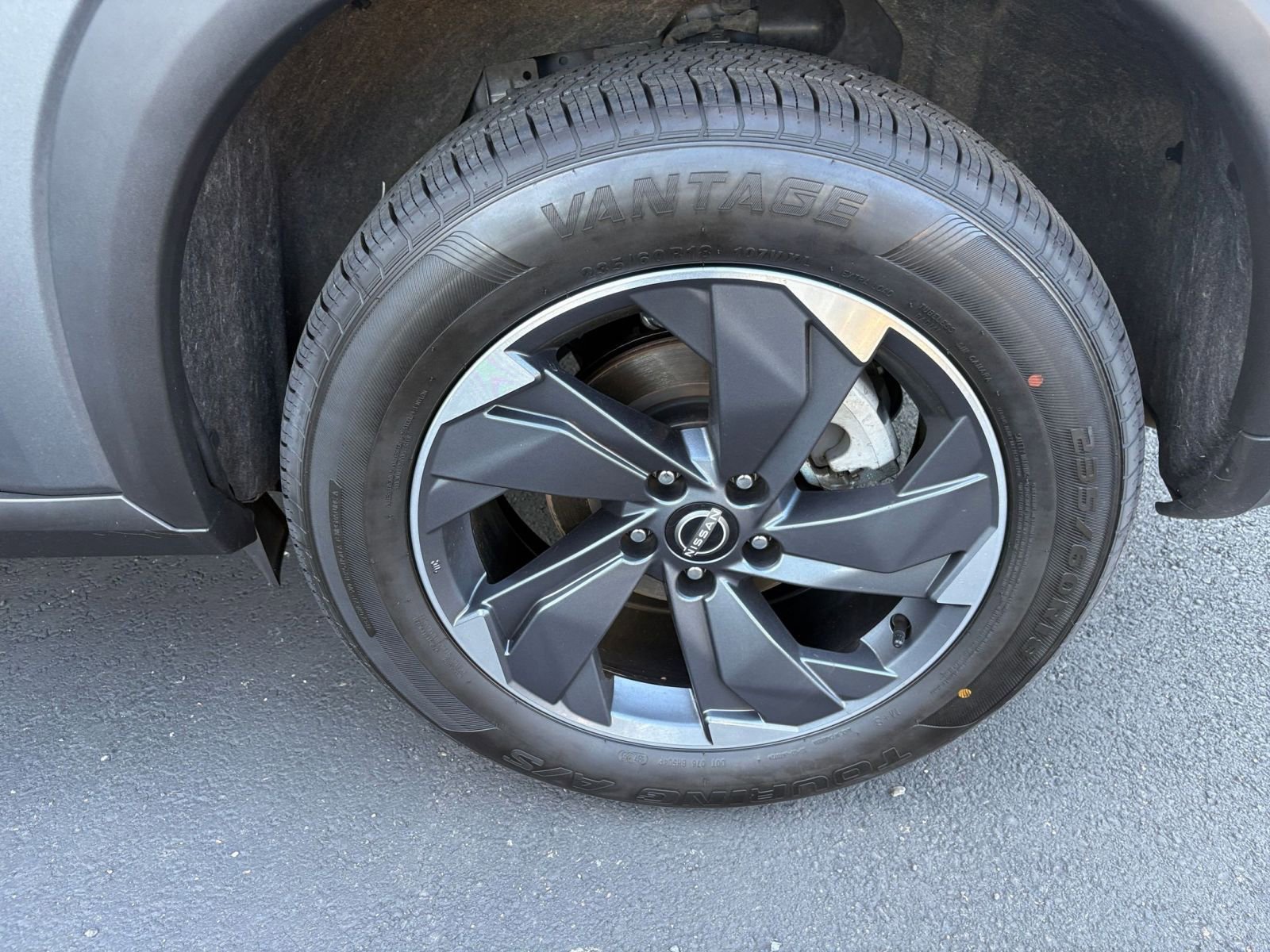 Thumbnail: 2025 Nissan Rogue - 32