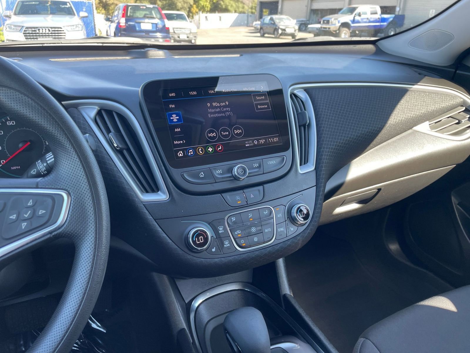 Thumbnail: 2024 Chevrolet Malibu - 18