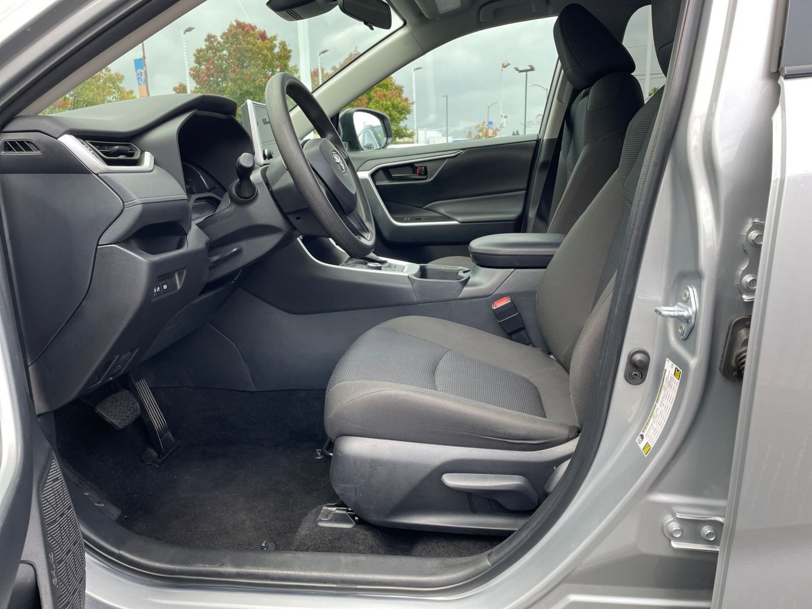 Thumbnail: 2025 Toyota RAV4 - 21