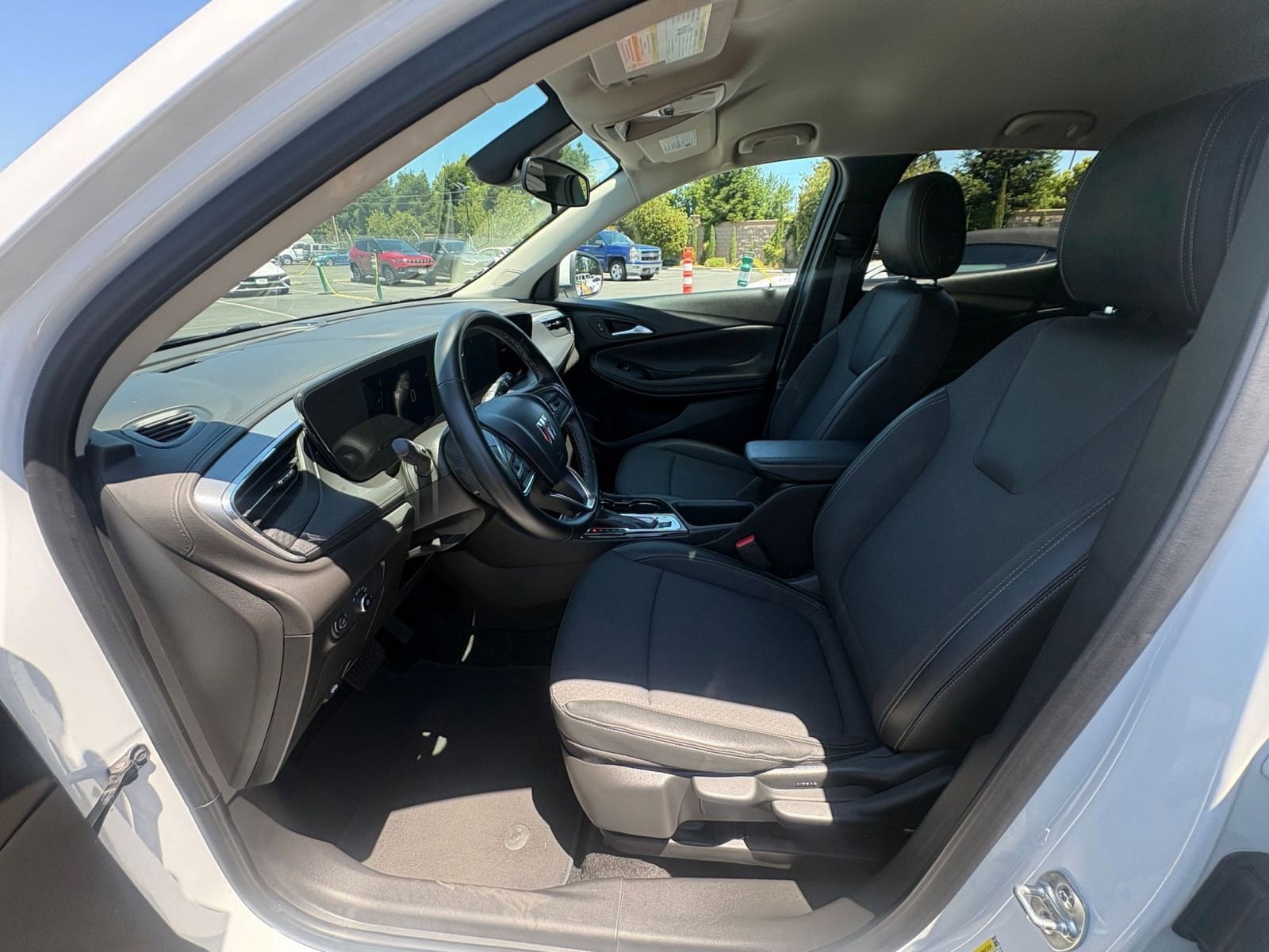 Thumbnail: 2025 Buick Encore GX - 25