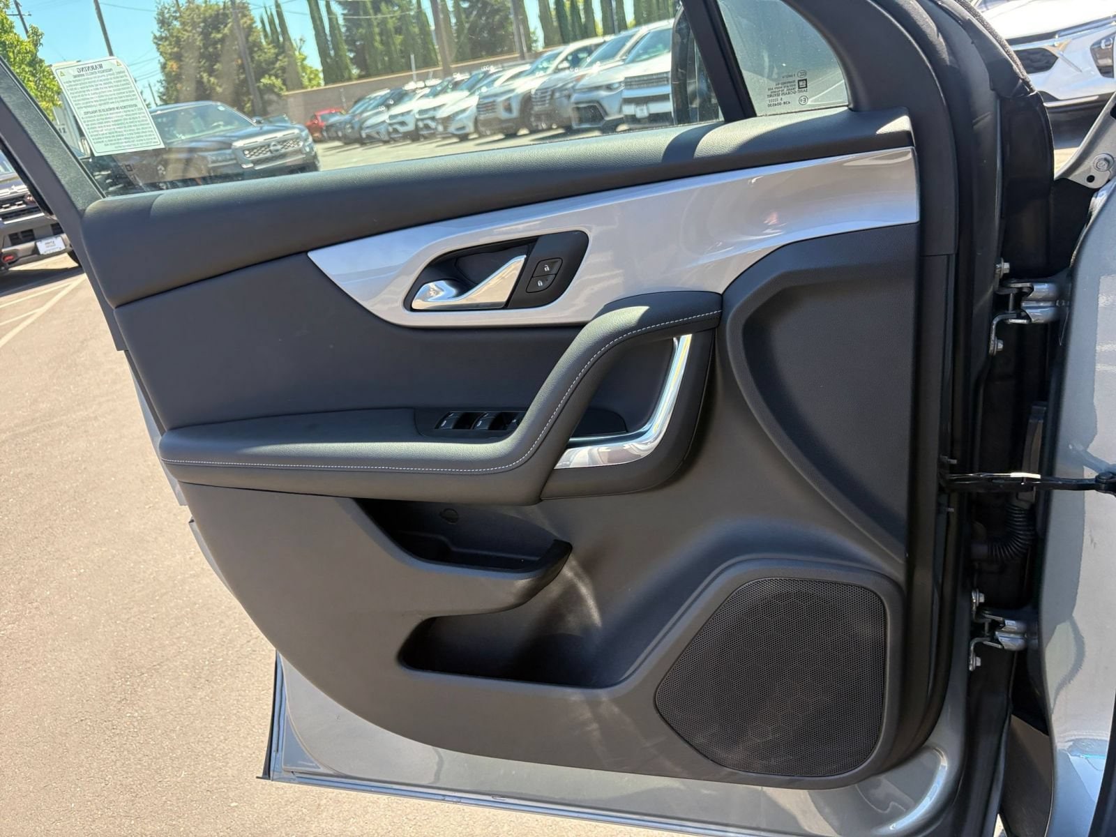 Thumbnail: 2026 Chevrolet Blazer - 15