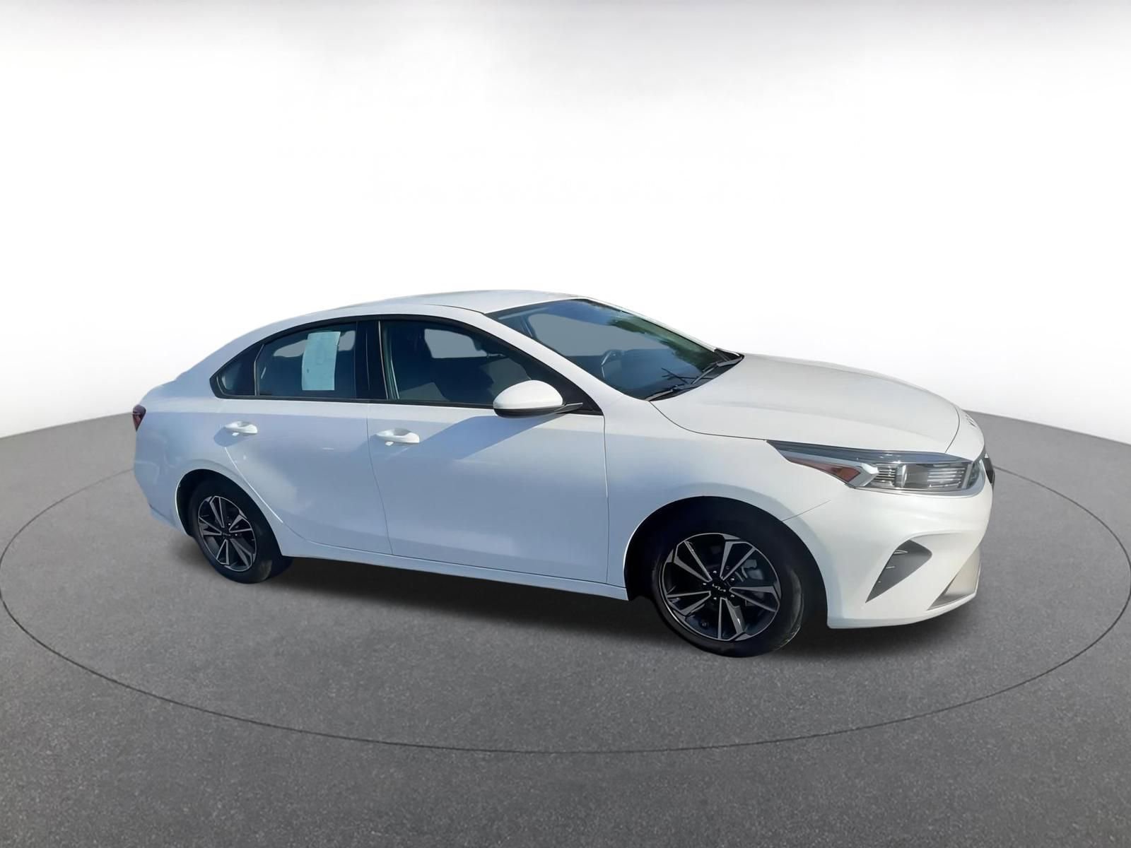2024 Kia Forte LXS 2