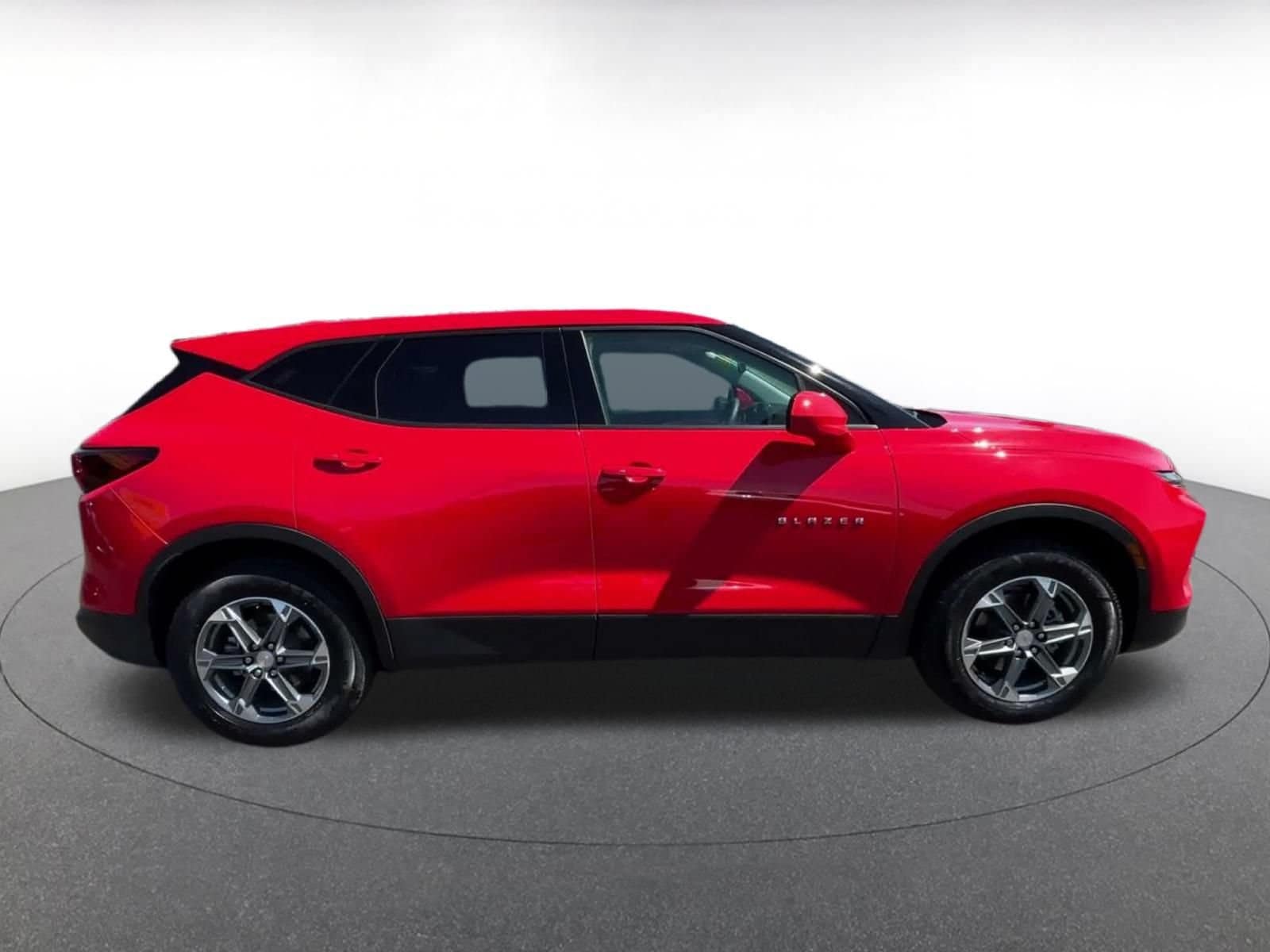 Thumbnail: 2025 Chevrolet Blazer - 16