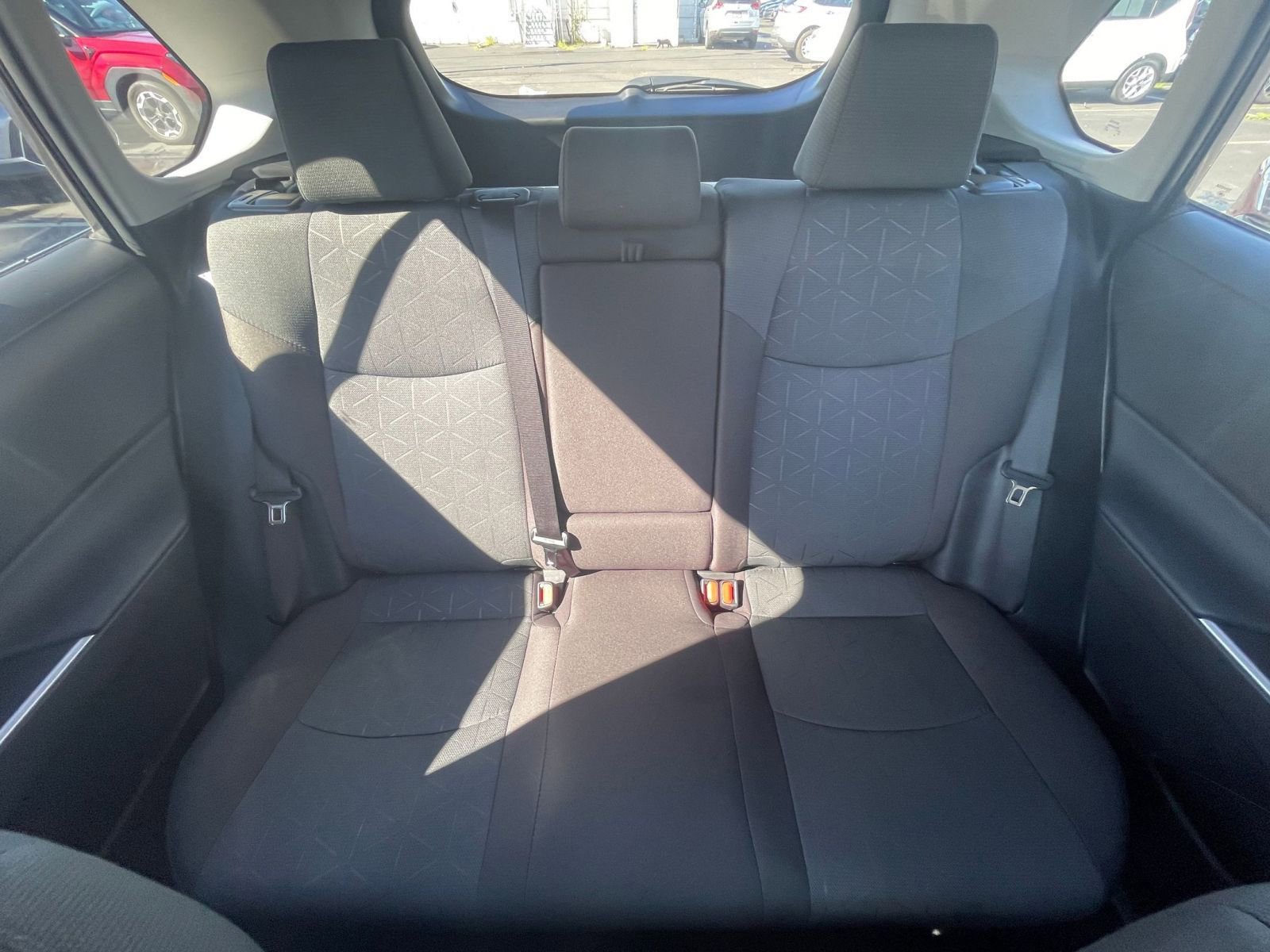 Thumbnail: 2025 Toyota RAV4 - 33