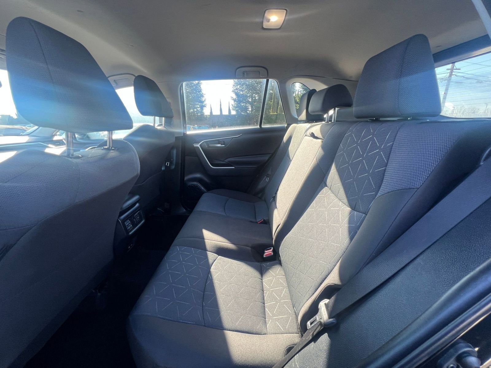 Thumbnail: 2025 Toyota RAV4 - 25