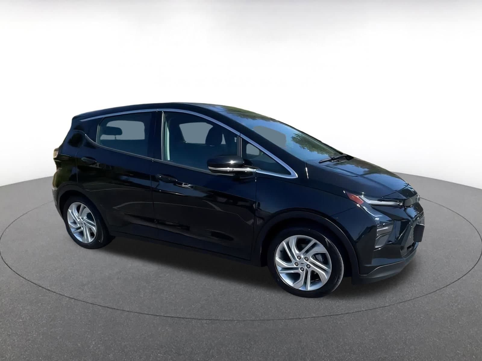 Thumbnail: 2023 Chevrolet Bolt EV - 2