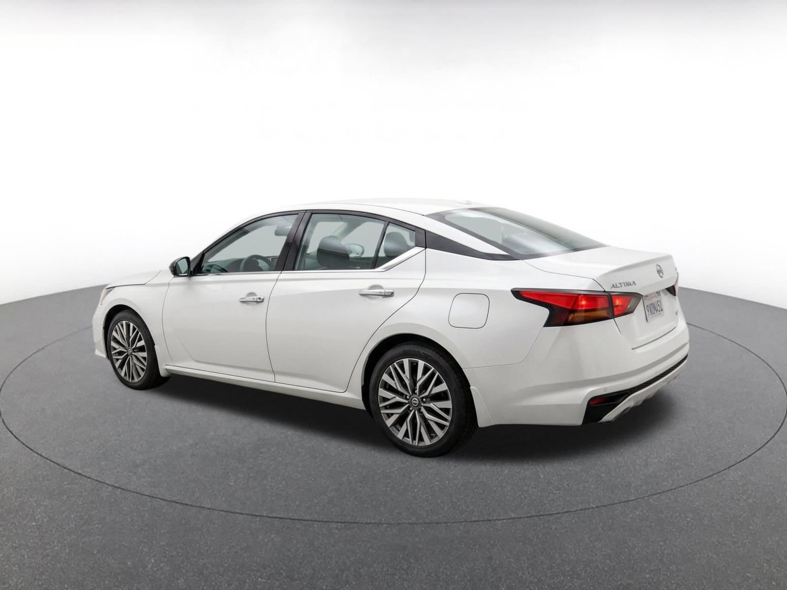 Thumbnail: 2025 Nissan Altima - 7